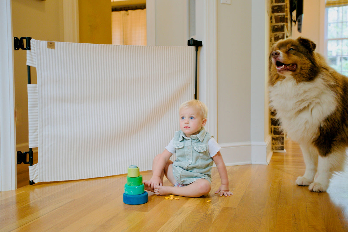 Milliken® Fabric Baby & Pet Safety Gate – Indoor/outdoor, Durable & Stylish | Fit Openings From 27.6" To 55" Wide And Stand 33"