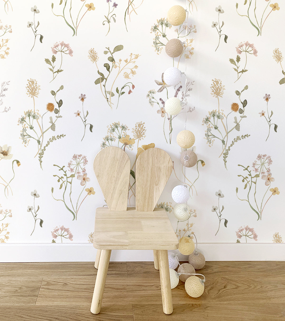 Mademoiselle - Children's Wallpaper - Botany Motif