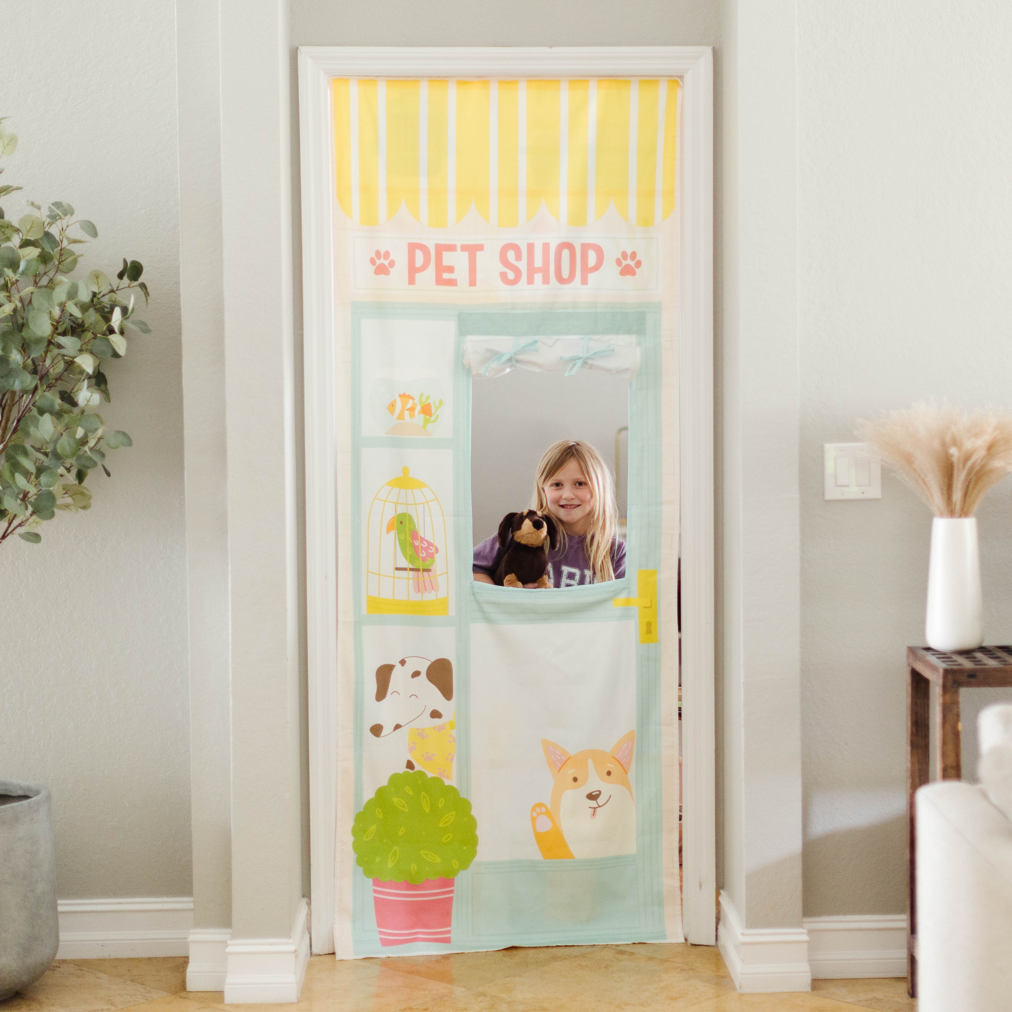 Pet Shop & Groomer Storefront