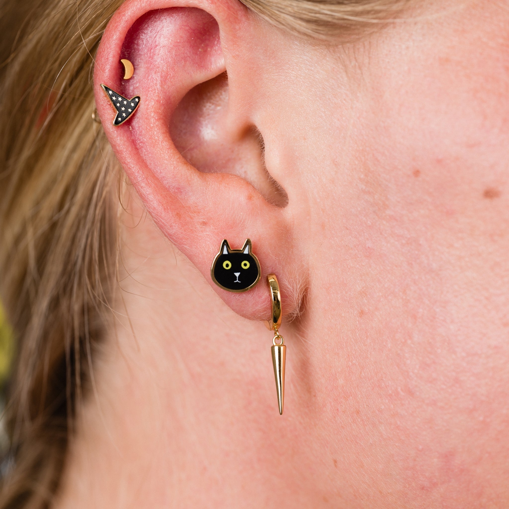 Cat Studs