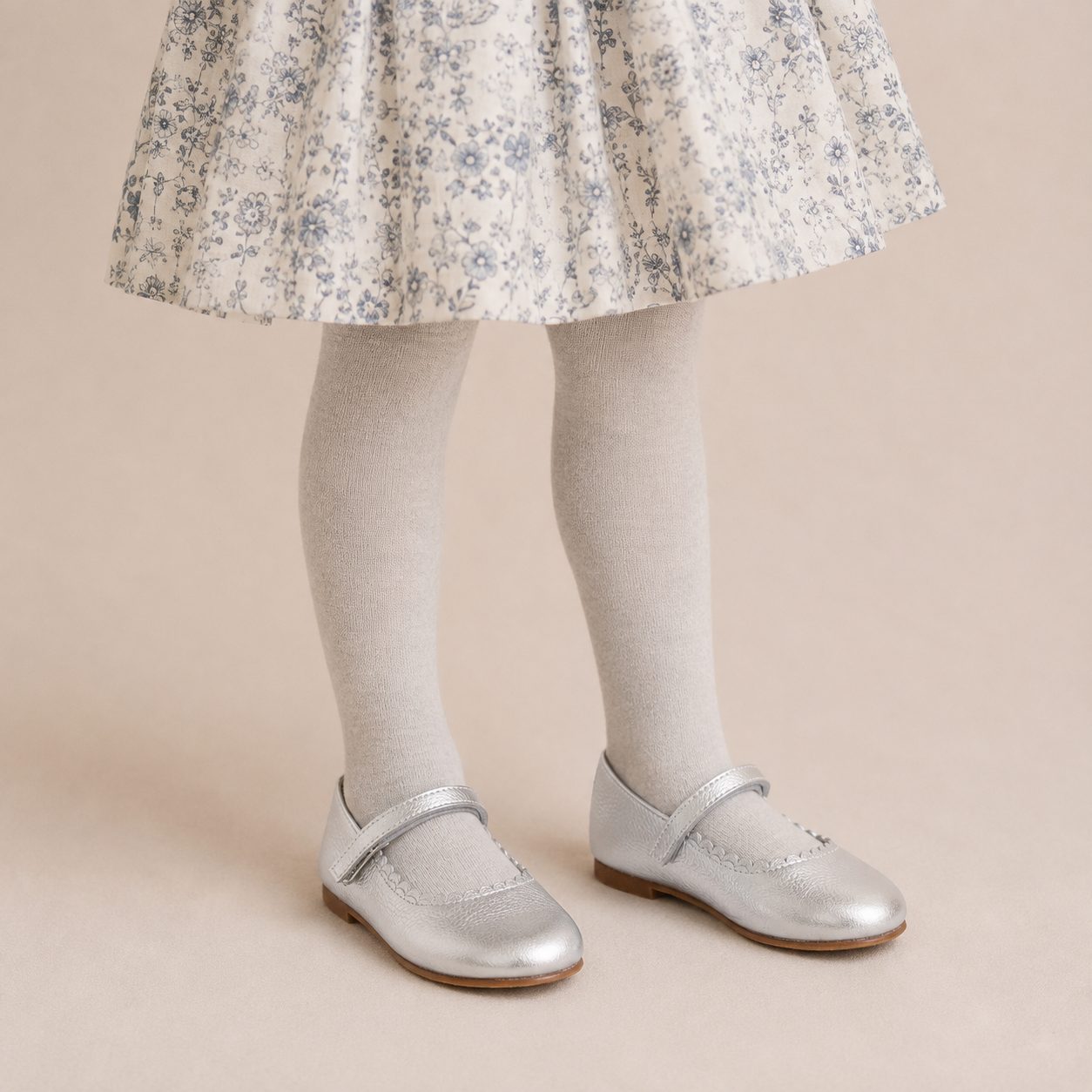 Aria Flat Silver