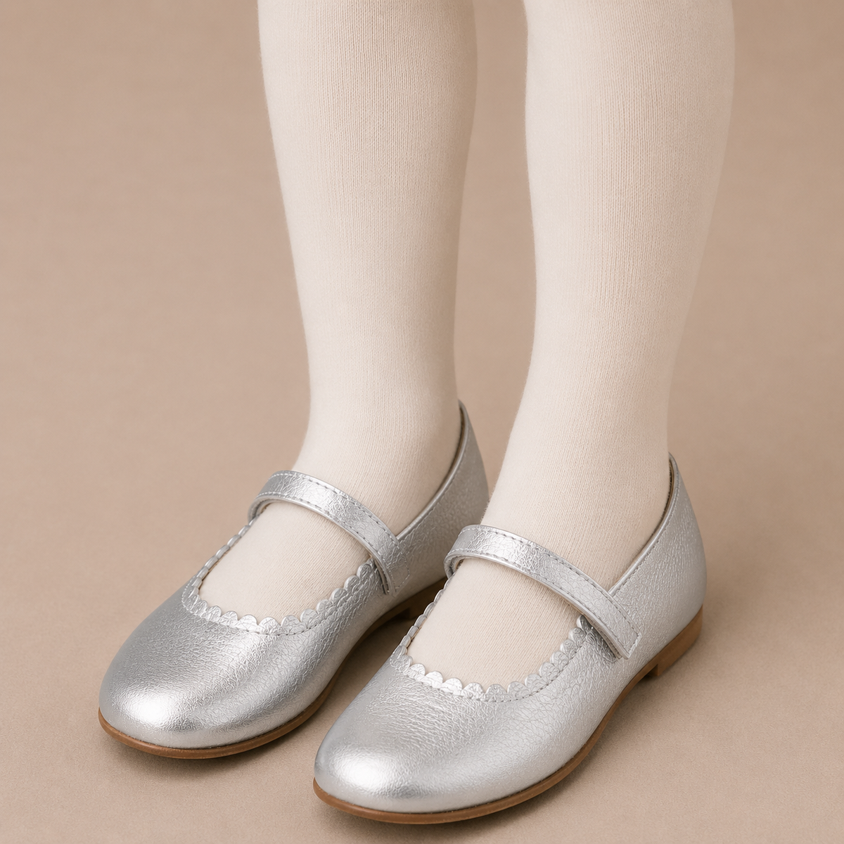 Aria Flat Silver