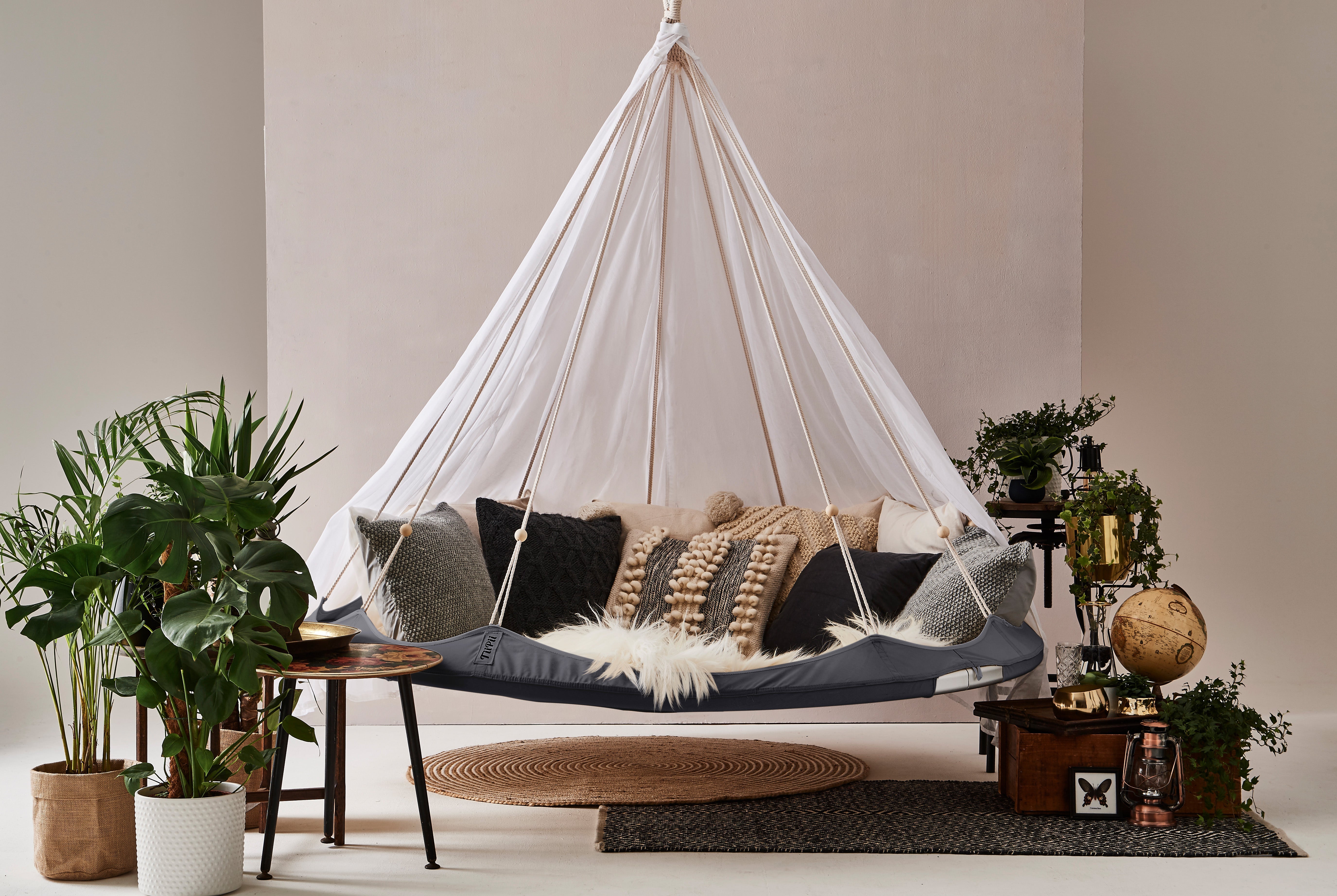 Indoor Daybed (large) - Natural White