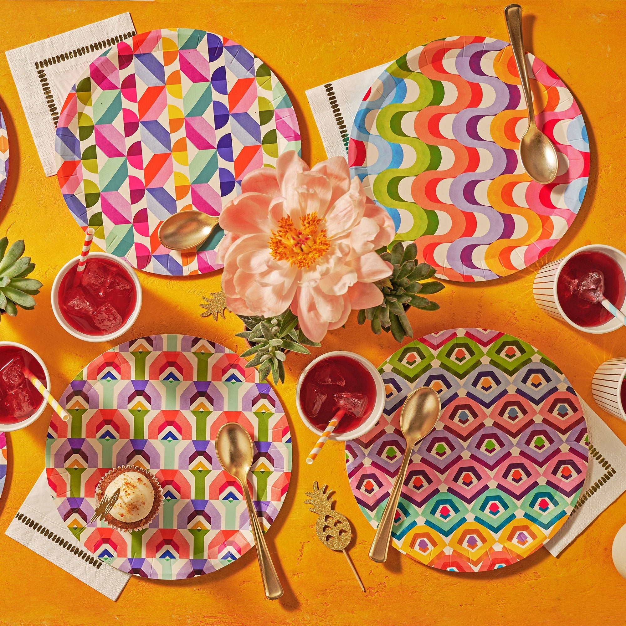 Color Me Crazy Large Plates (10 Per Pack)