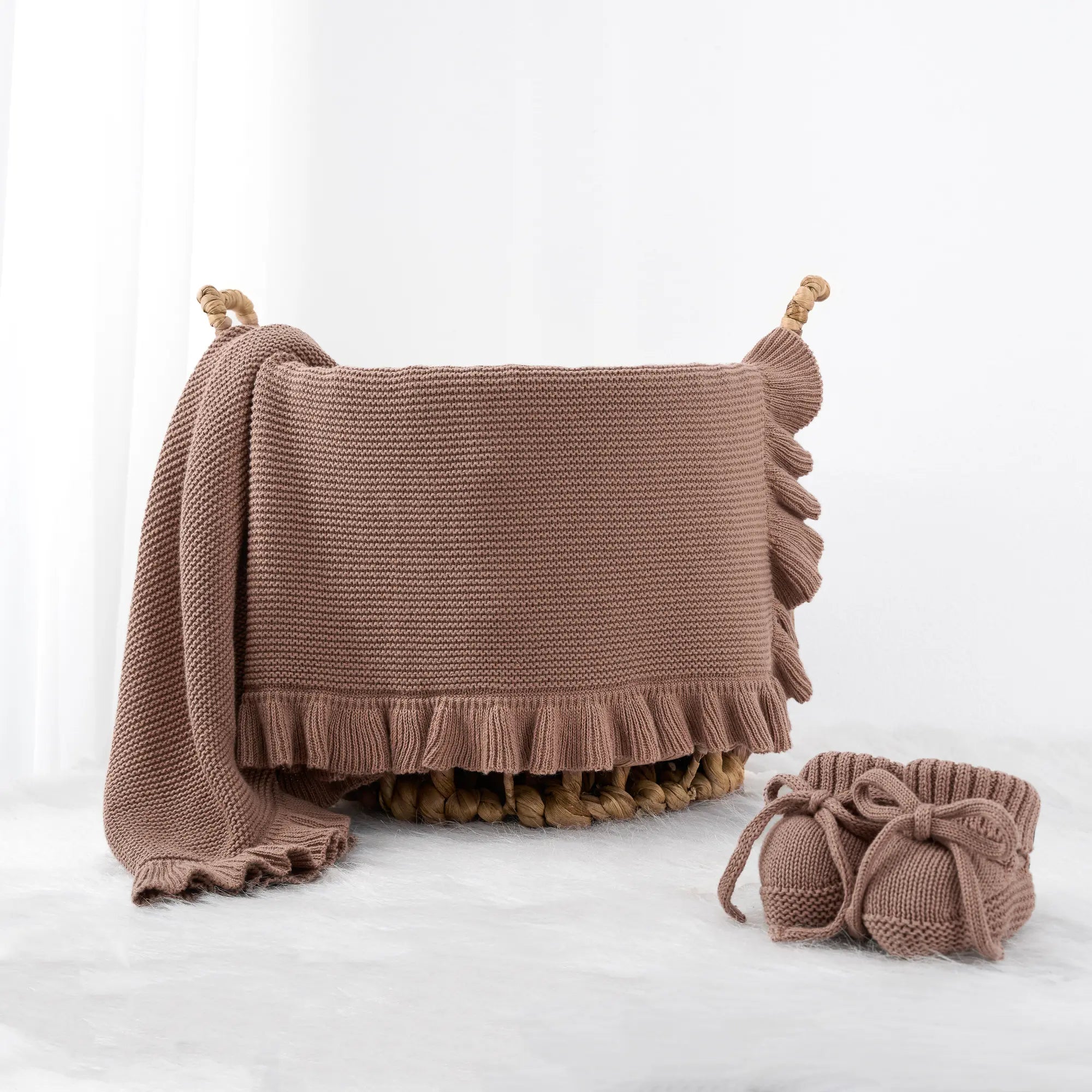 Ruffled Edge Knit Baby Blanket In Mocha