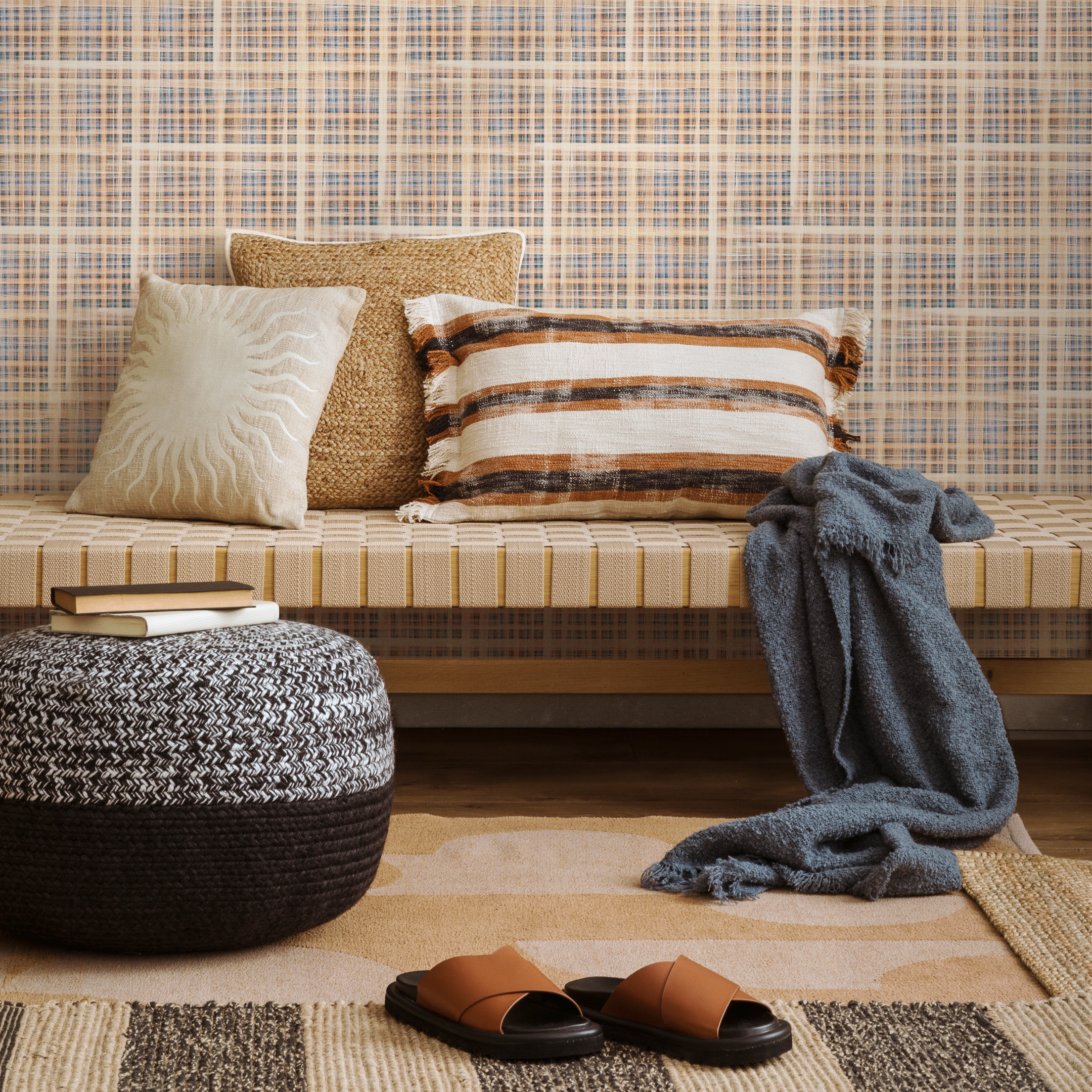 Tartan Wallpaper With A Woven Grid Motif In Blue, Orange, And Beige - D015