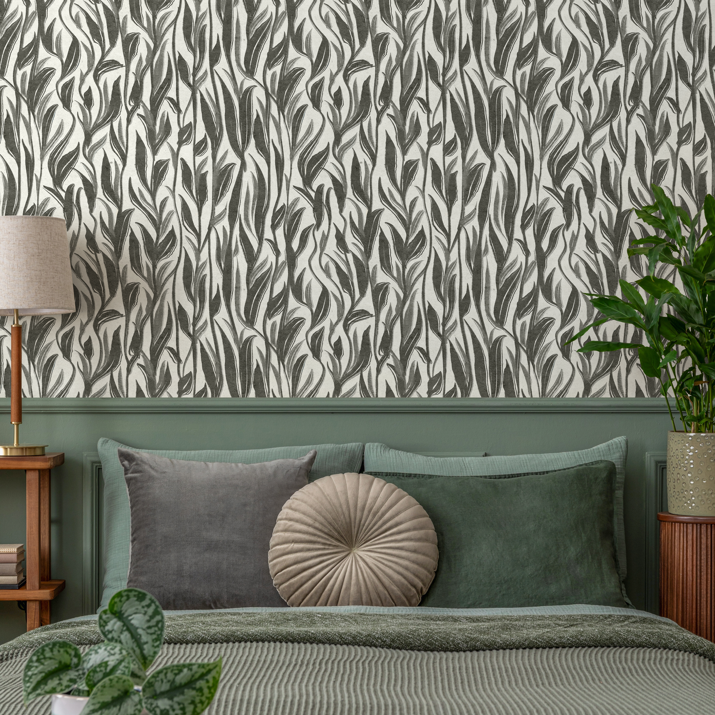Botanical Wallpaper With A Flowing Painted Leaf Motif In Black And White - D028