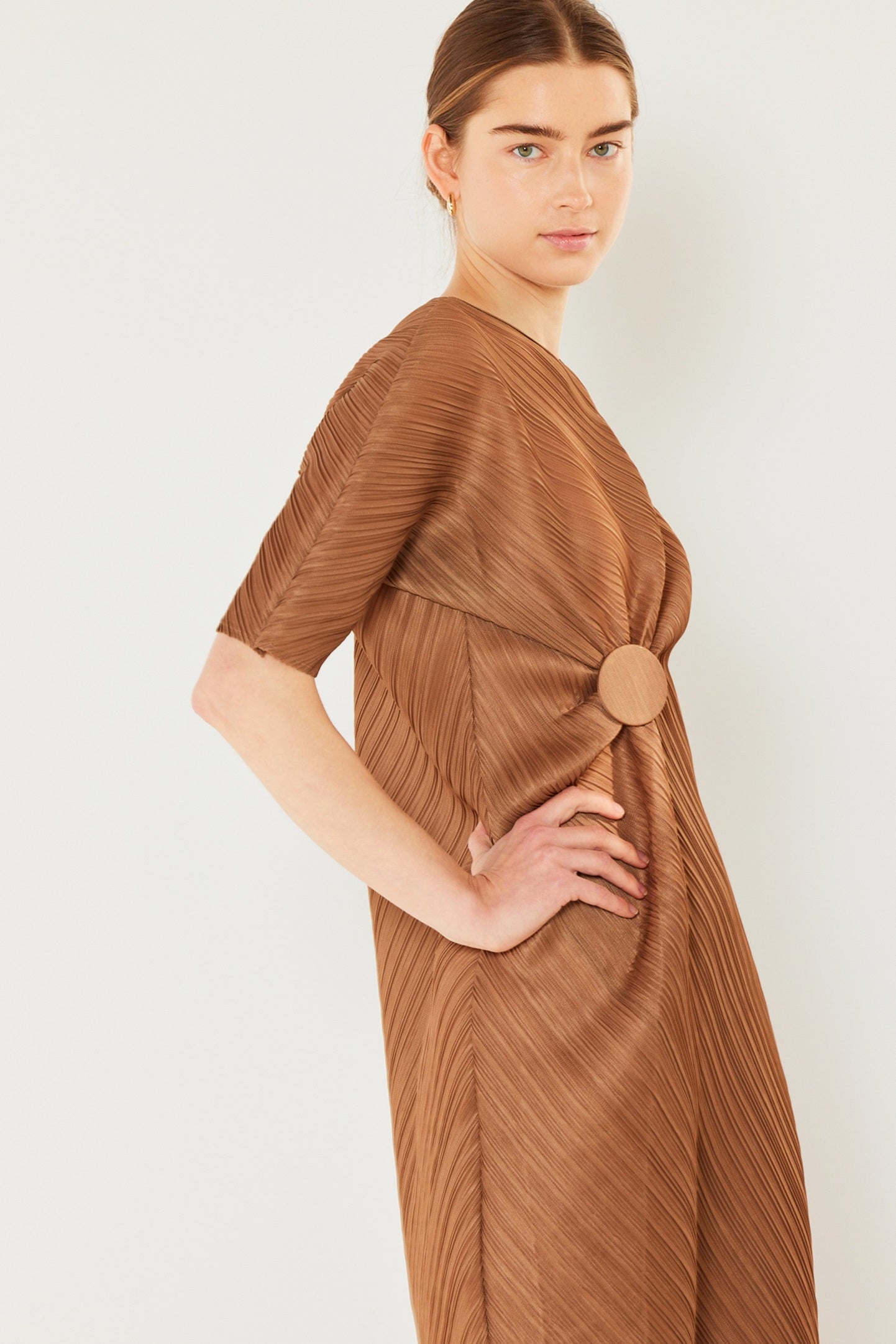 Pleated Dolman Sleeve Dress - D03bt_brown Khaki