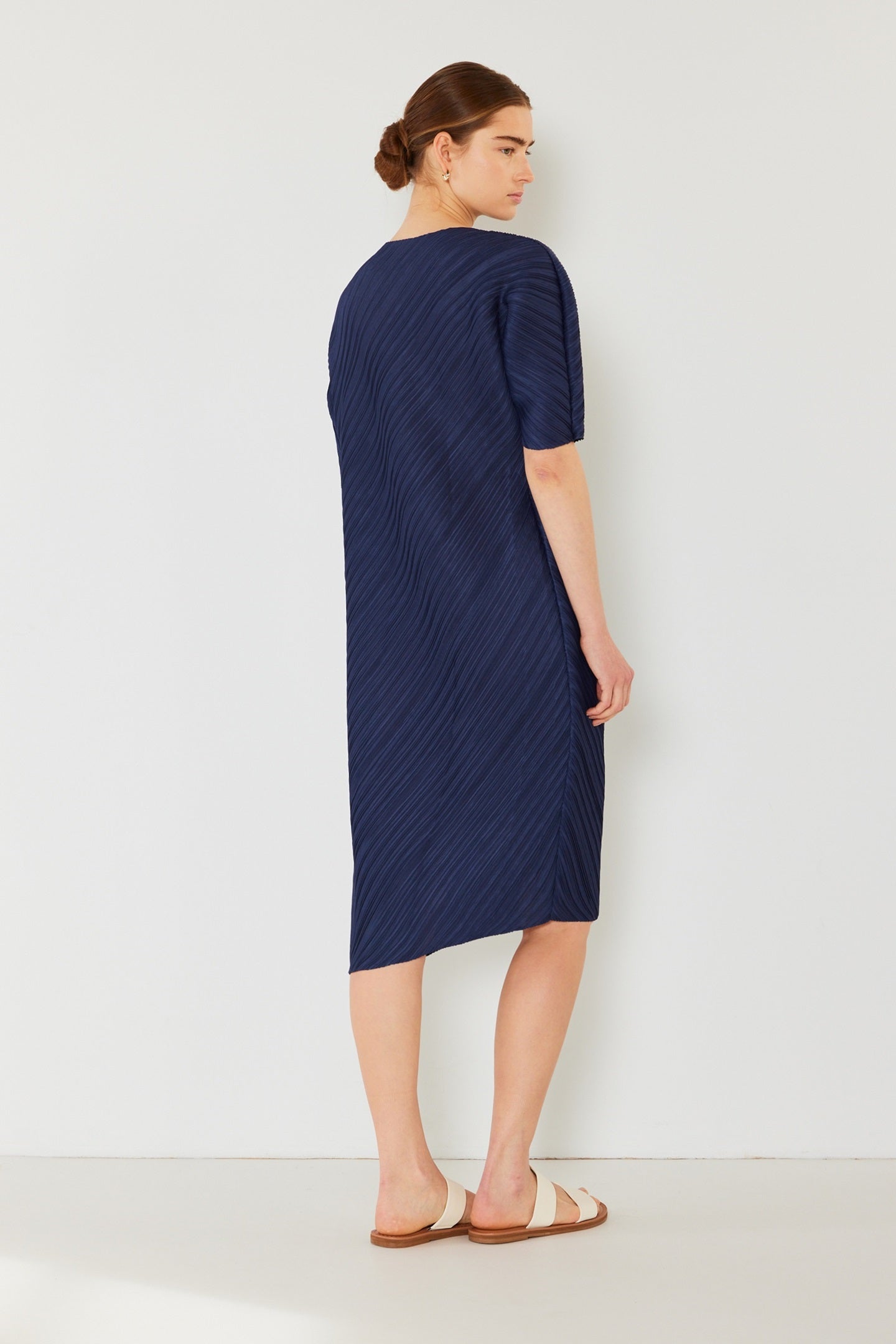 Pleated Dolman Sleeve Dress - D03bt_navy