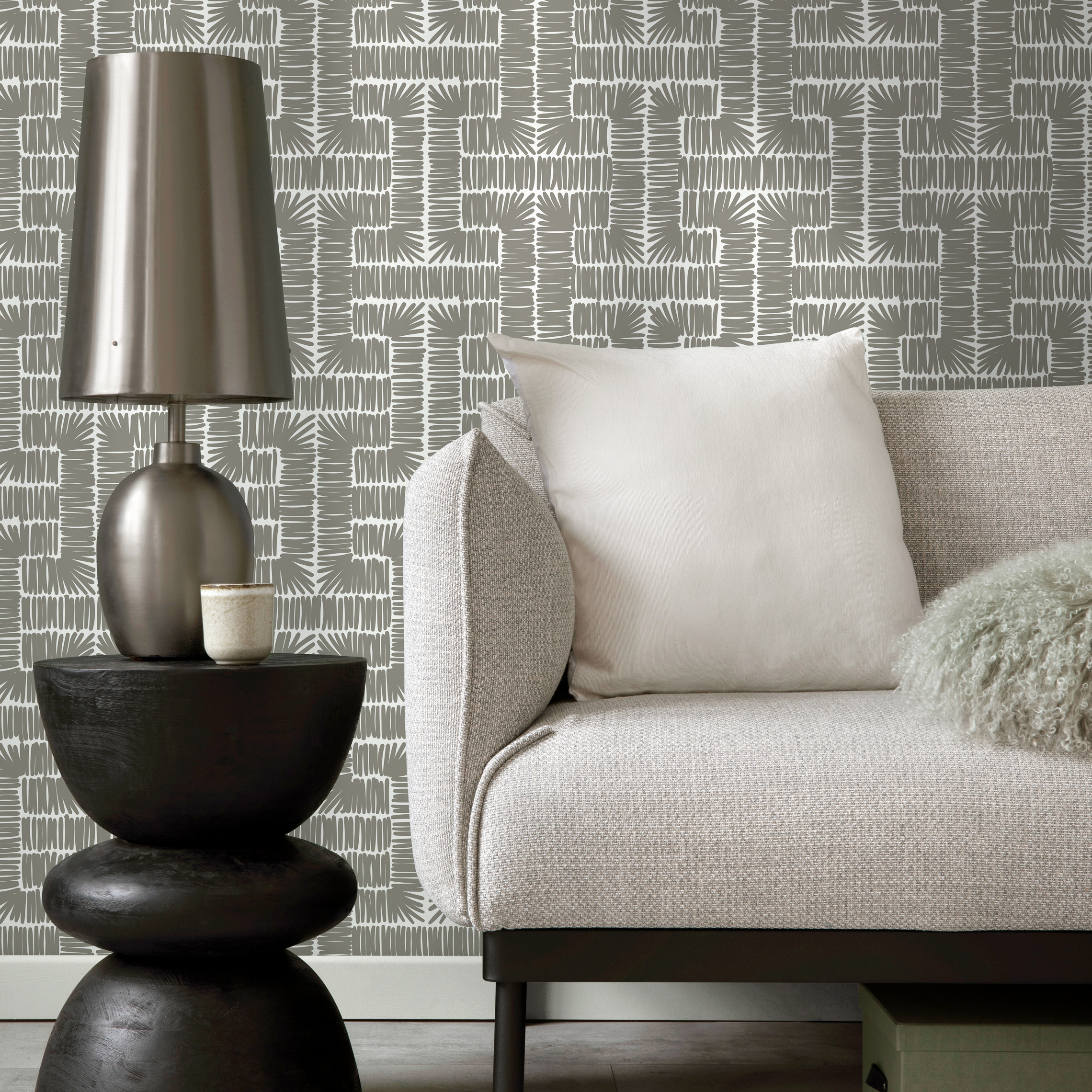 Geometric Wallpaper With A Hand-drawn Labyrinth Motif In Gray And White - D048
