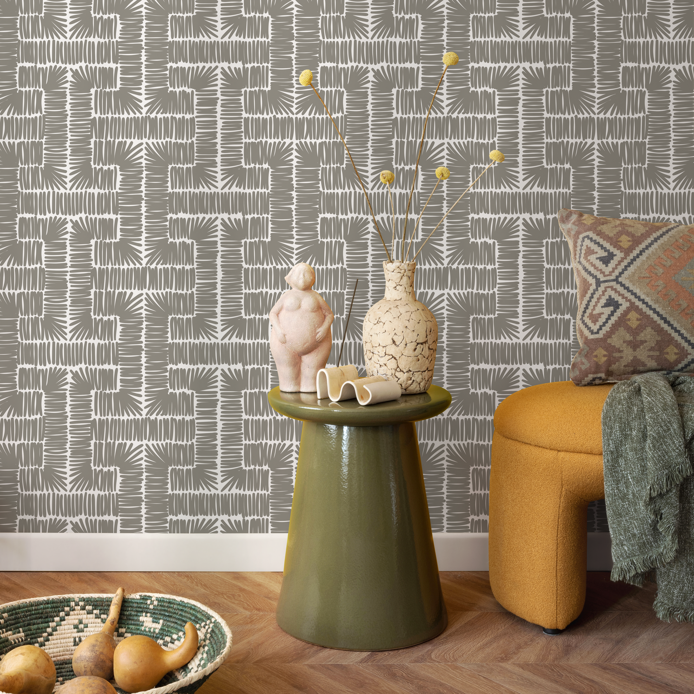 Geometric Wallpaper With A Hand-drawn Labyrinth Motif In Gray And White - D048