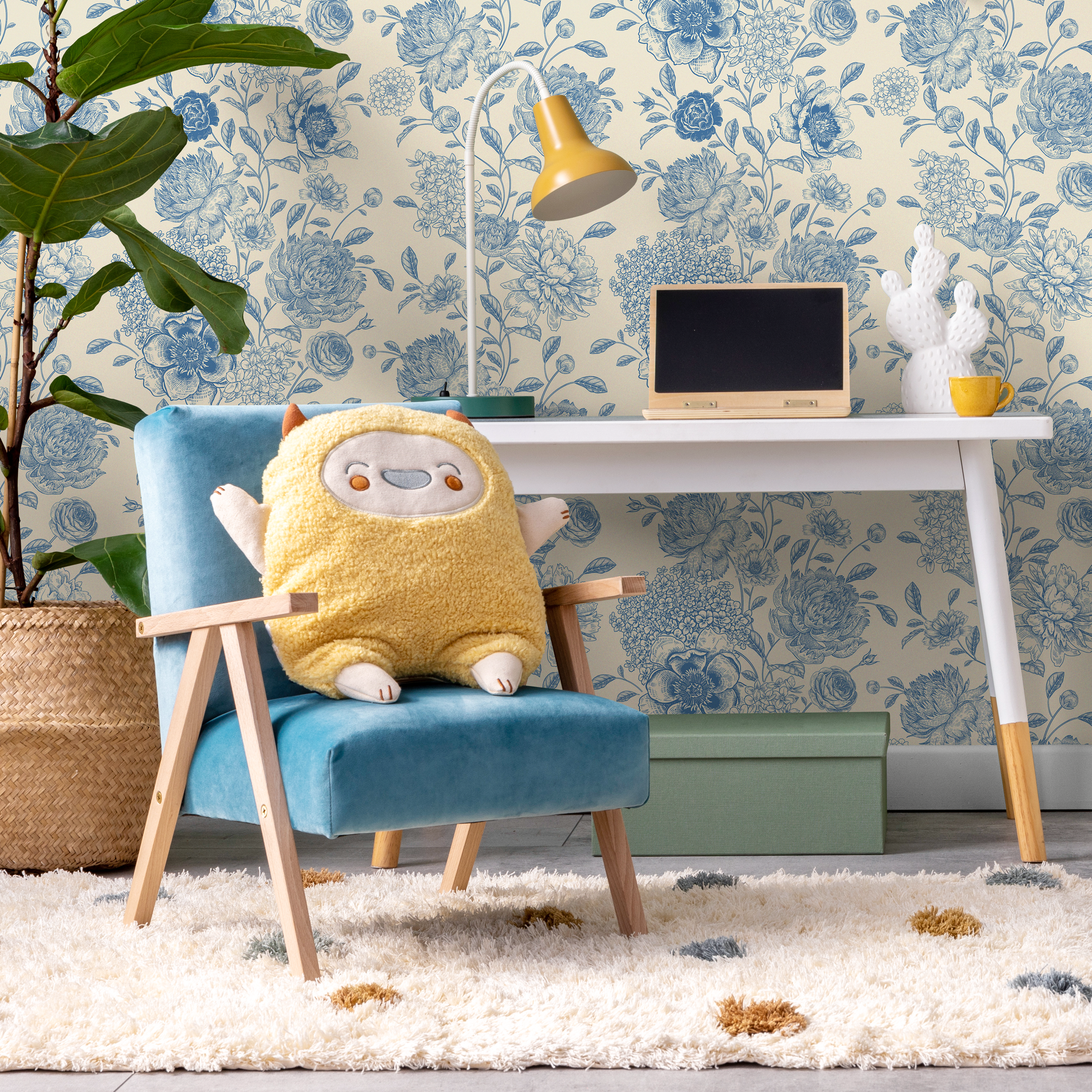 Vintage Floral Wallpaper With A Toile Motif In Blue And Cream - D052