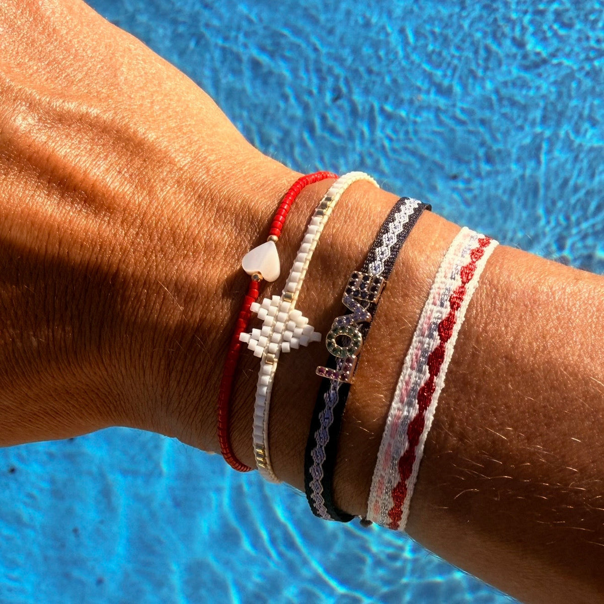 White Miyuki Heart Bracelet