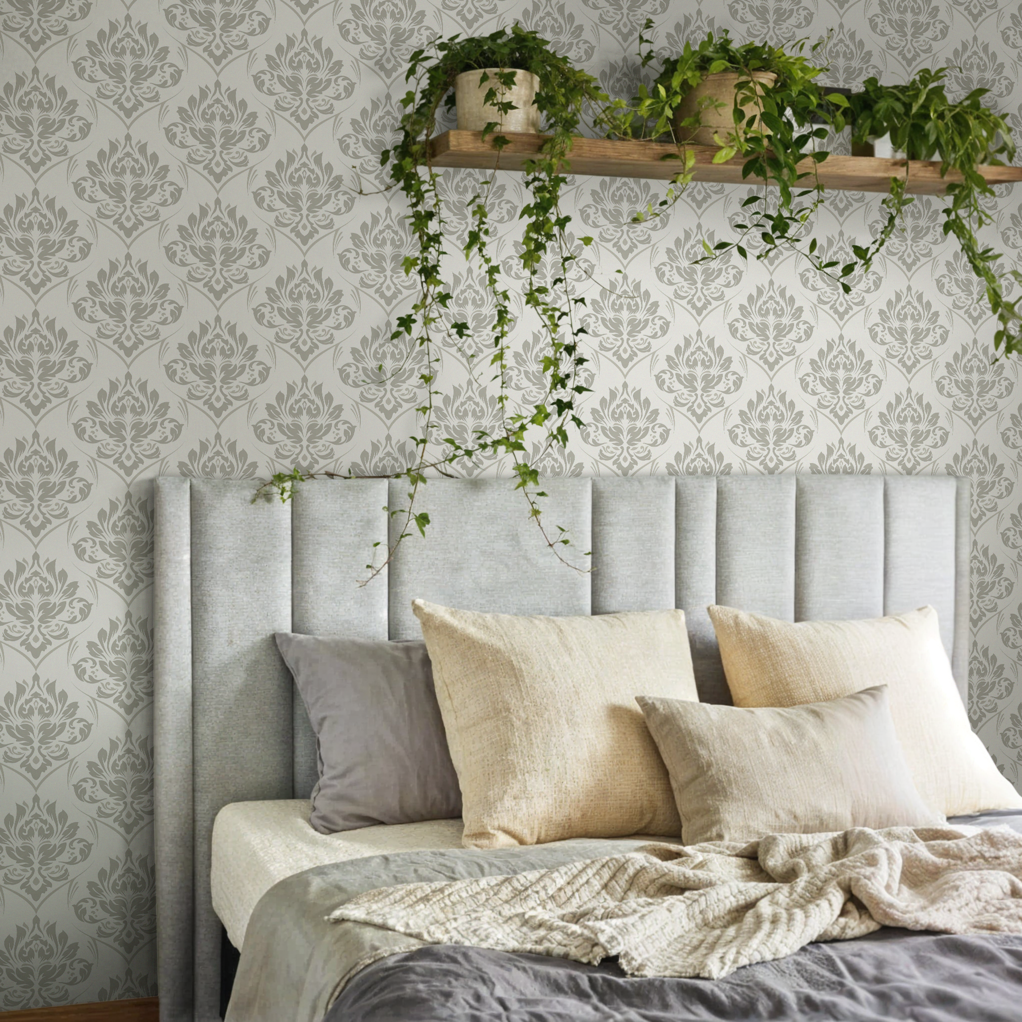 Damask Wallpaper With A Classic Ornate Motif In Neutral Gray And Cream - D229