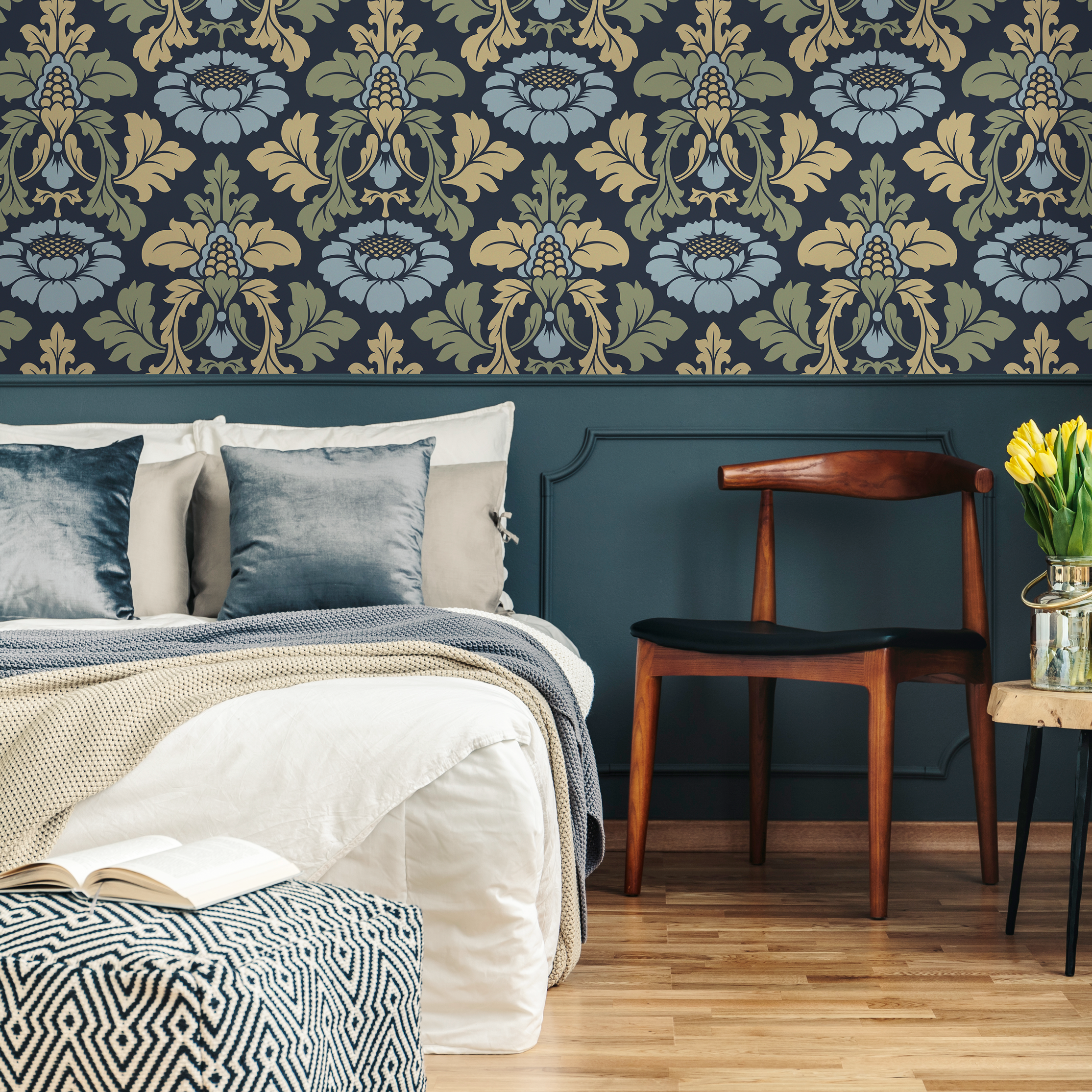 Damask Wallpaper With A Stylized Floral Motif In Navy Blue, Gold, And Light Blue - D256