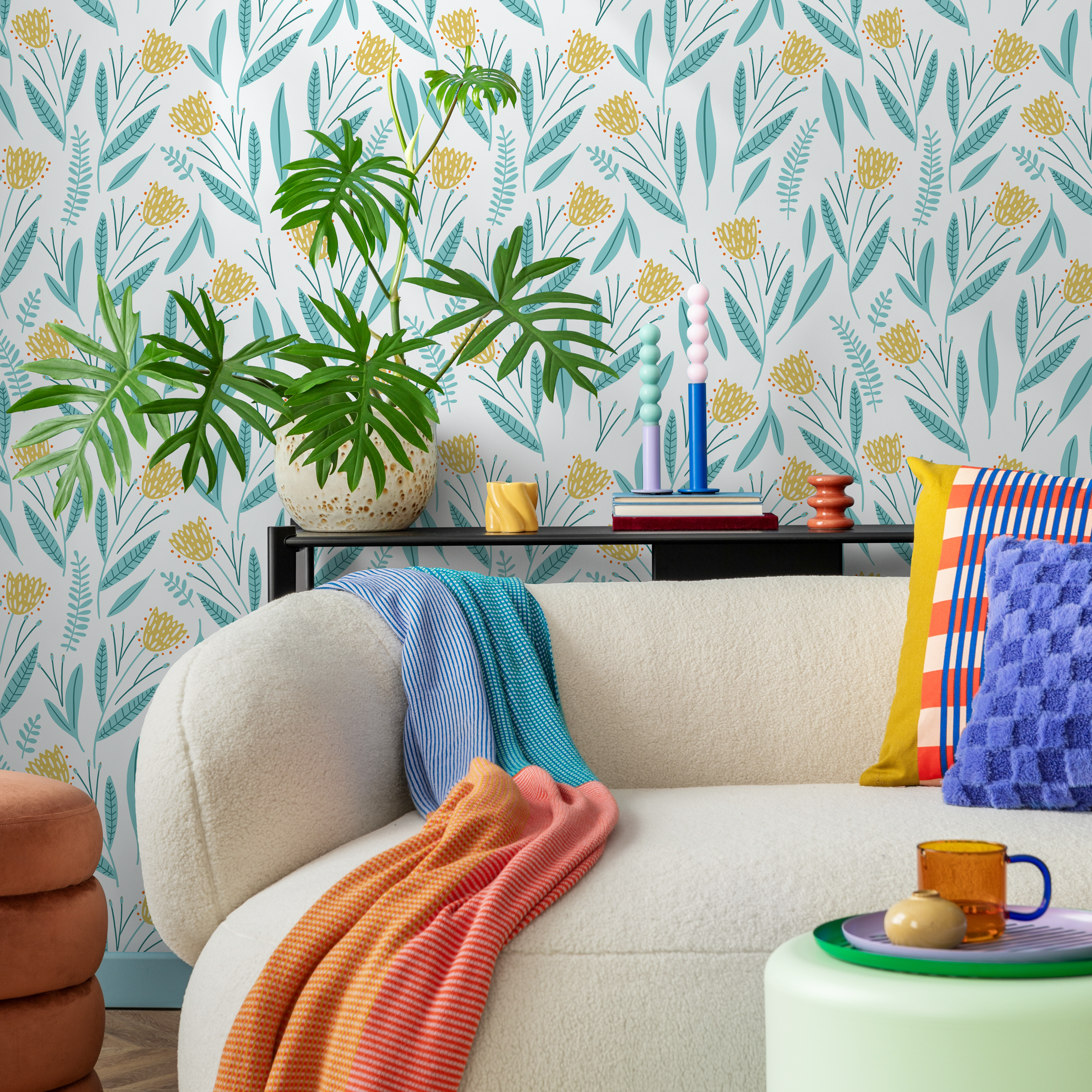 Floral Wallpaper With A Stylized Wildflower Motif In Yellow And Light Blue - D389