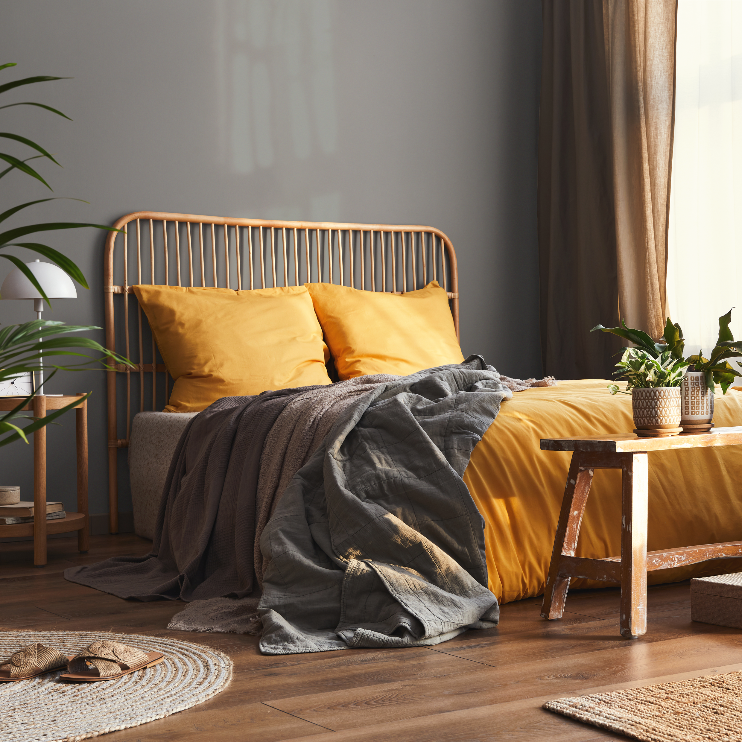 Solid Color Wallpaper With A Smooth Finish In Silver Gray - D412