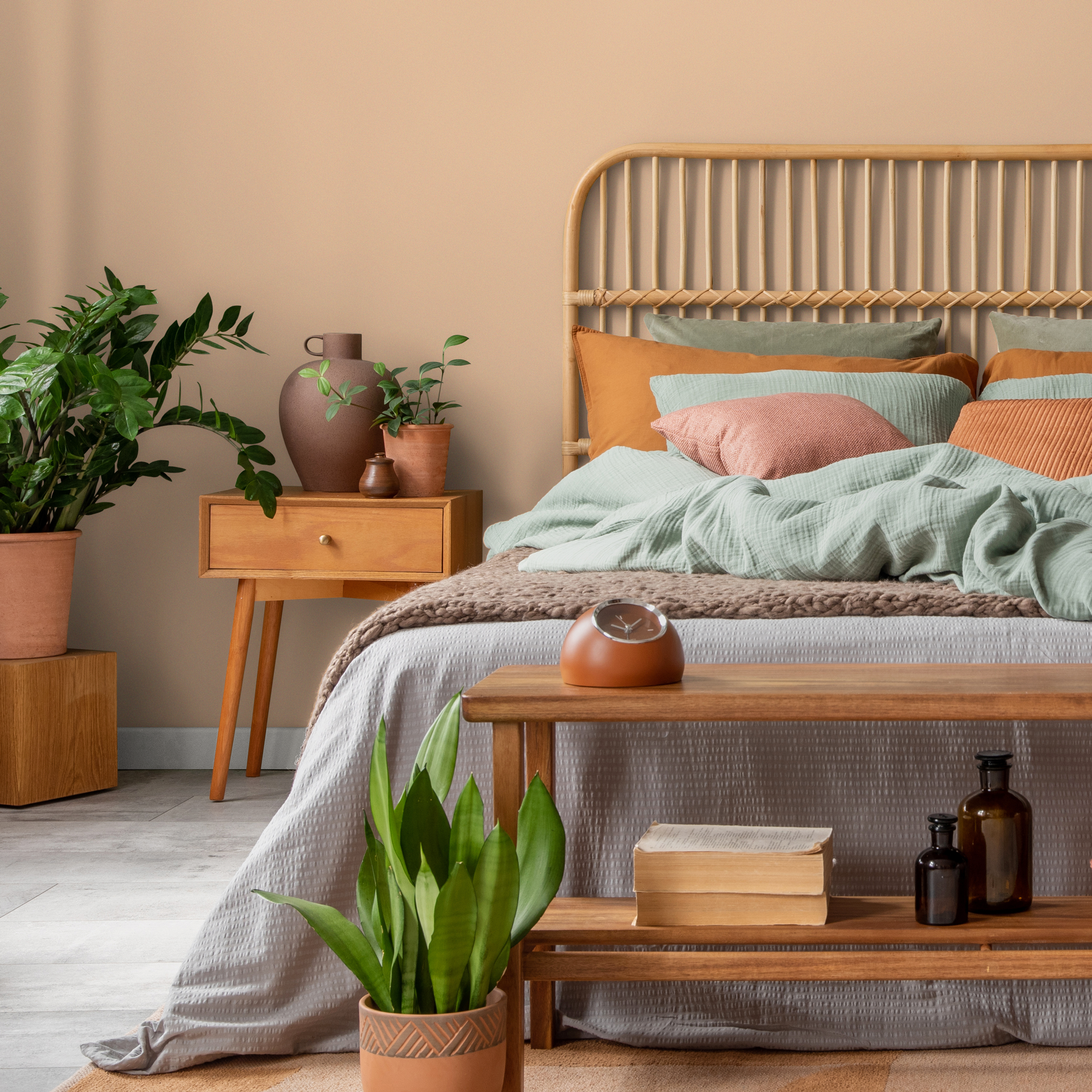 Solid Color Wallpaper With A Warm Earthy Tone In Desert Sand - D425