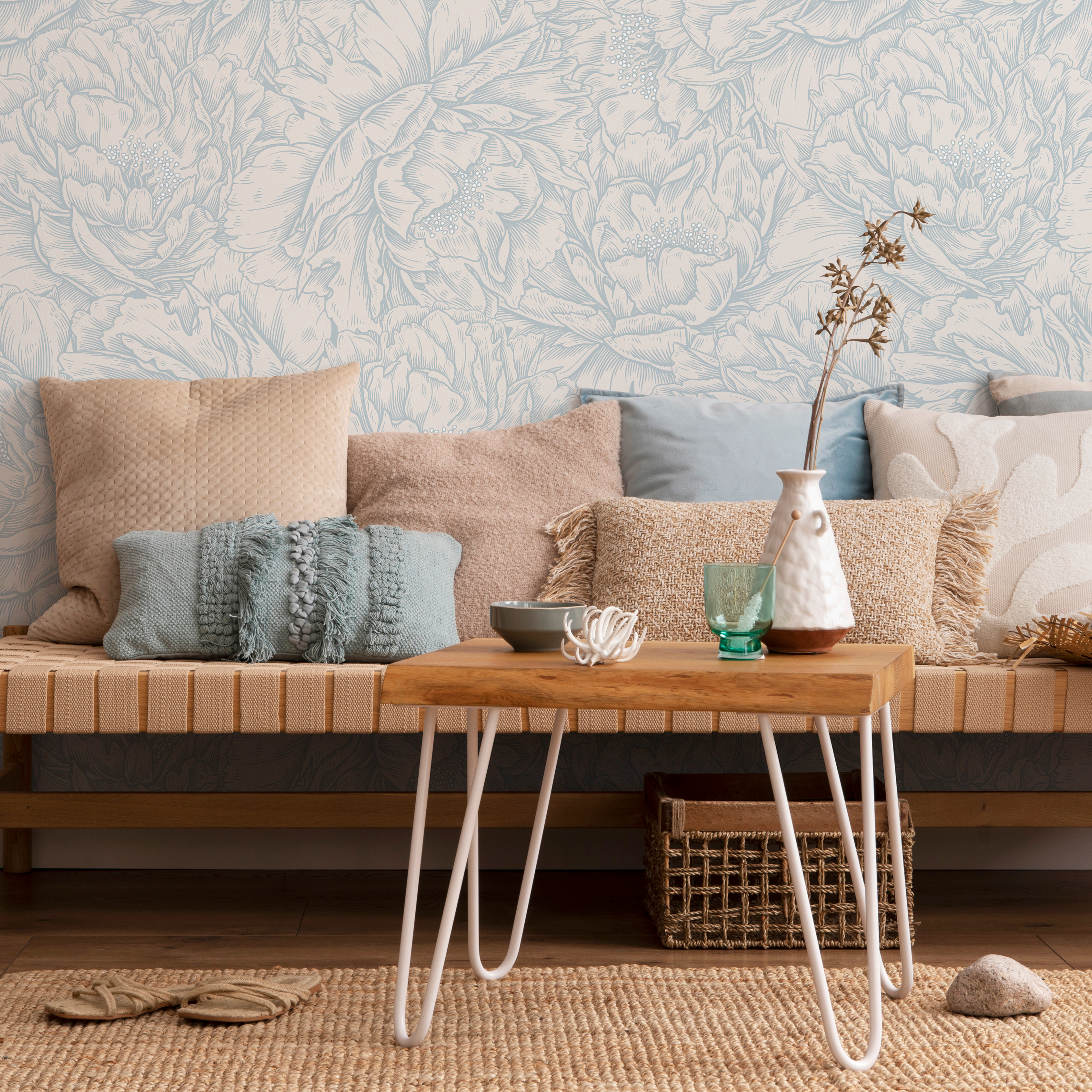 Floral Wallpaper Featuring An Engraved Peony Motif In Light Blue And Cream - D519