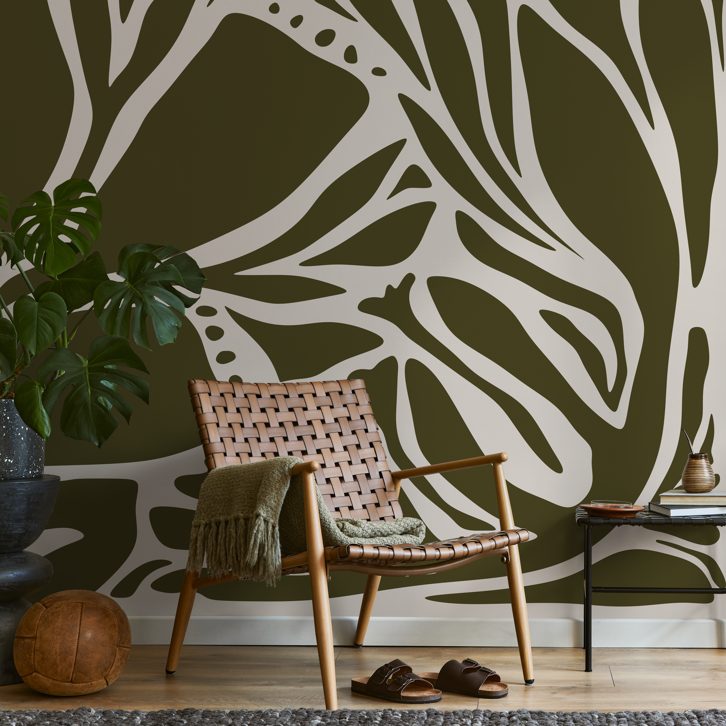 Abstract Wallpaper With Bold Organic Forms In Olive Green And Cream - D636