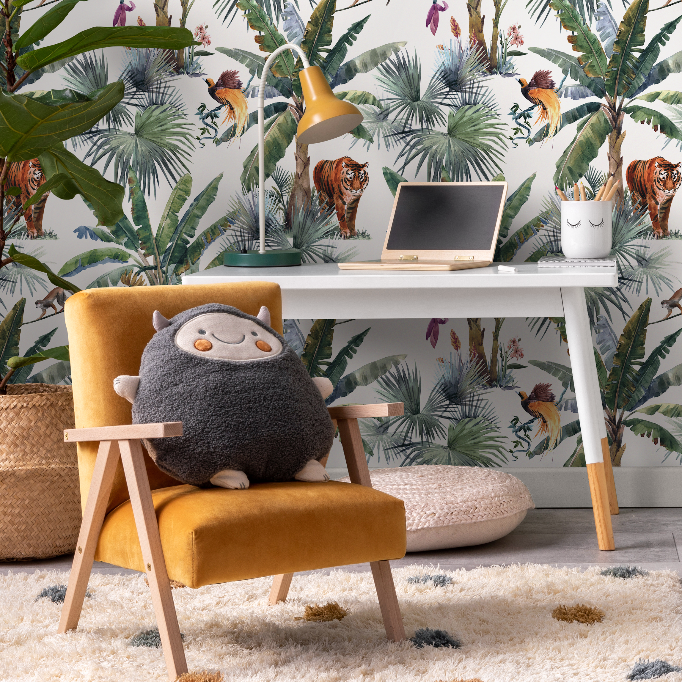 Botanical Wallpaper With A Tropical Jungle Scene In Green And Orange - D645