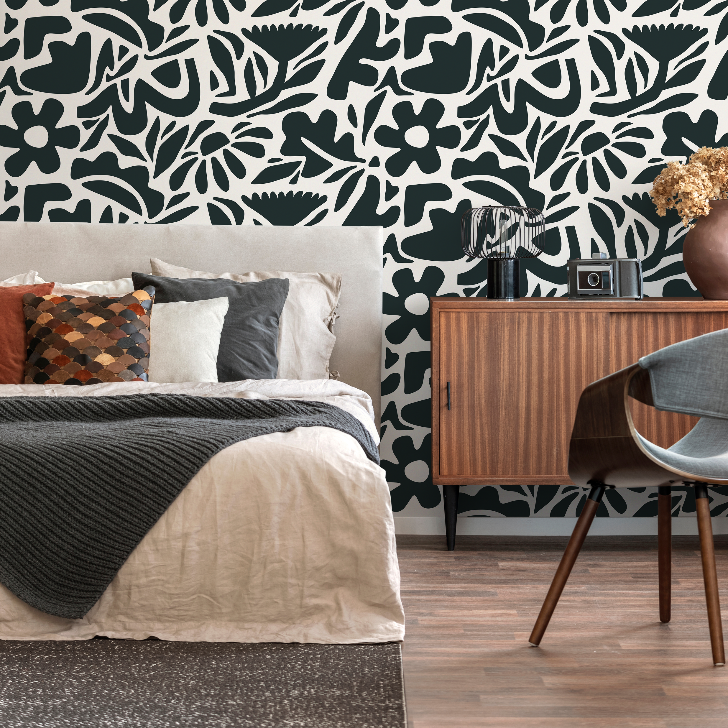 Abstract Wallpaper With A Bold Botanical Motif In Dark Green And Off-white - D675
