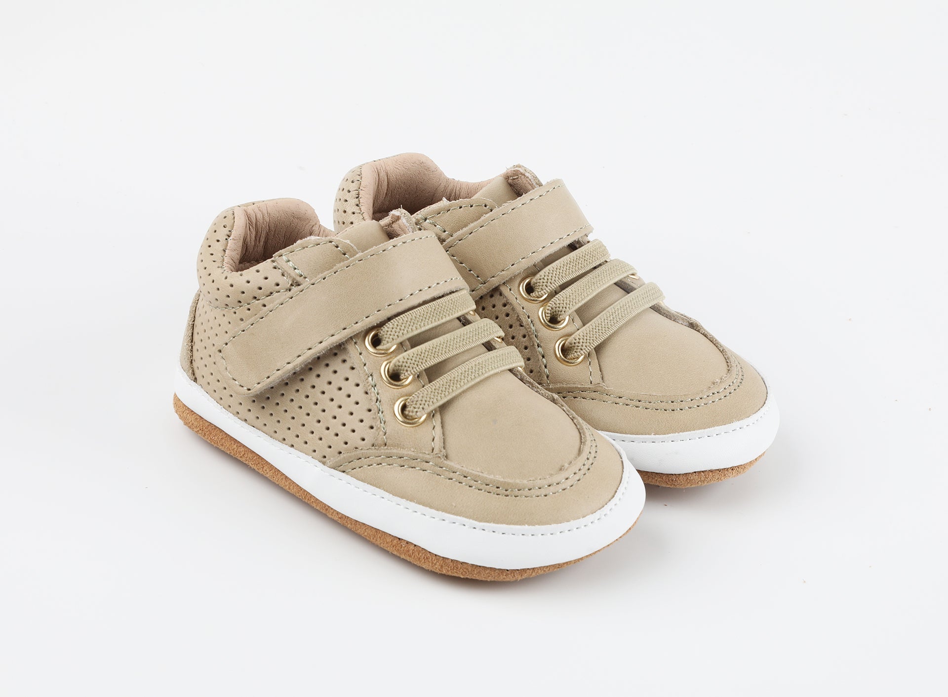 Play Perfect Beige Low Top {premium Leather}