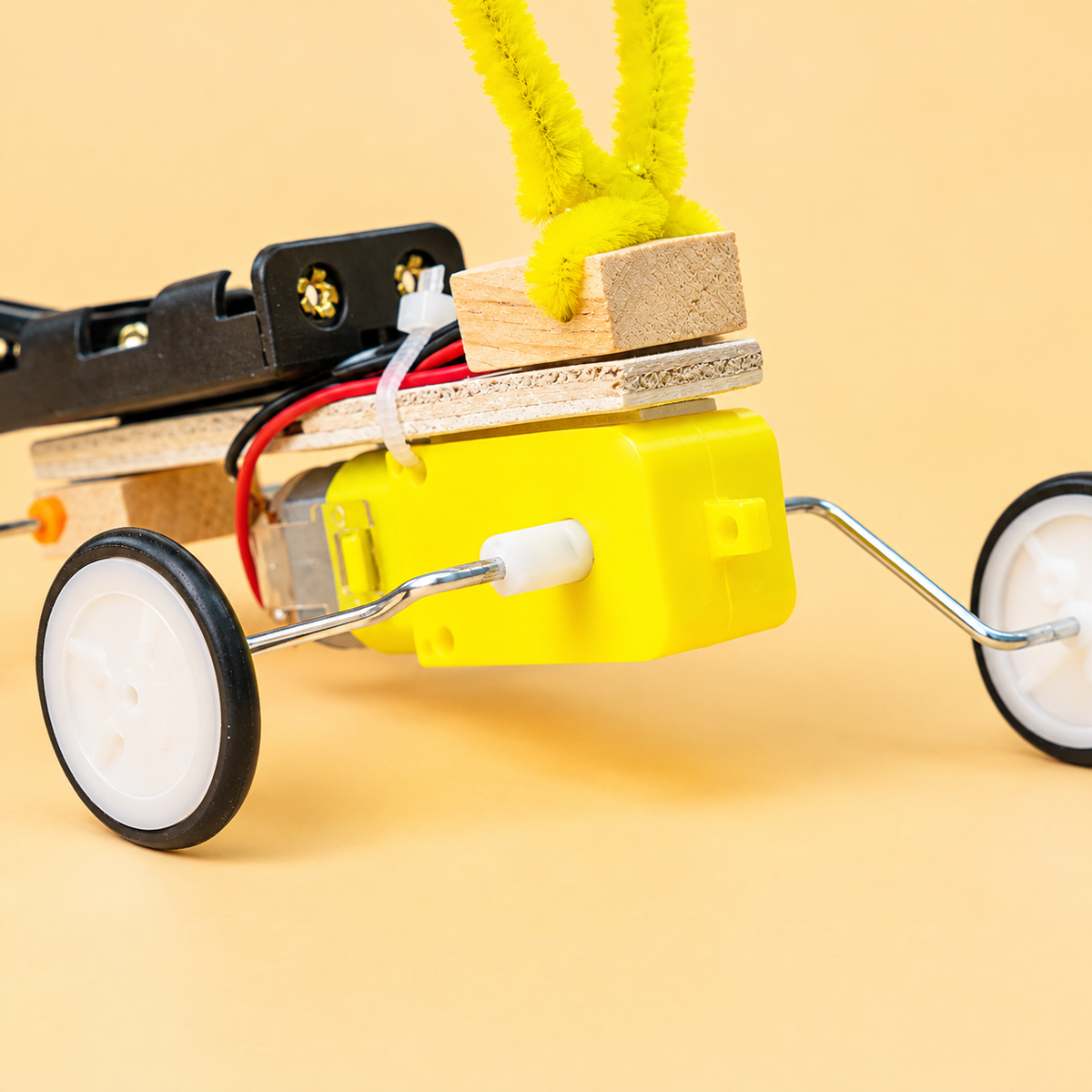 Bug Robot STEM Kit — Build a Scuttling Robot