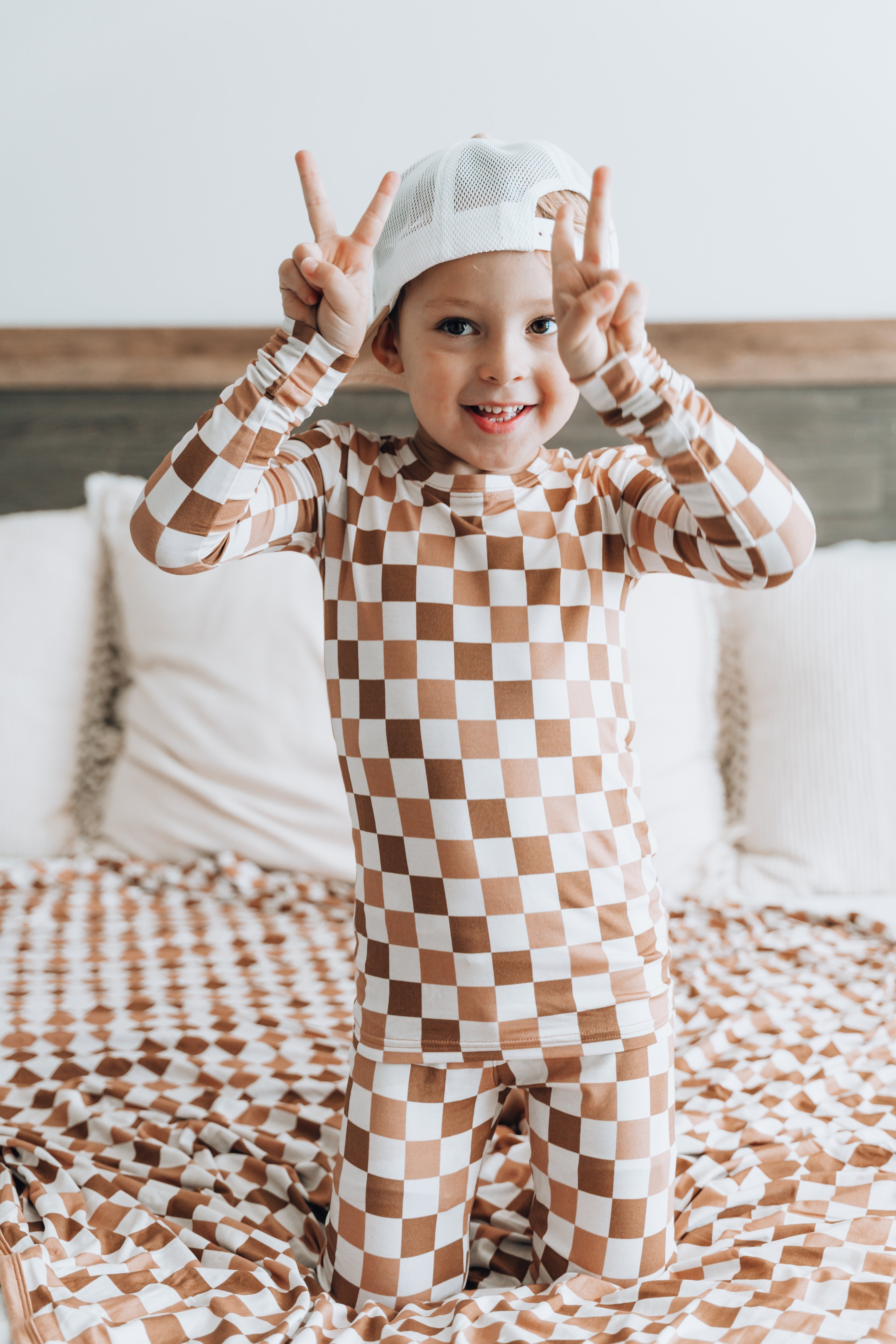 Chestnut Checkers Dream Set