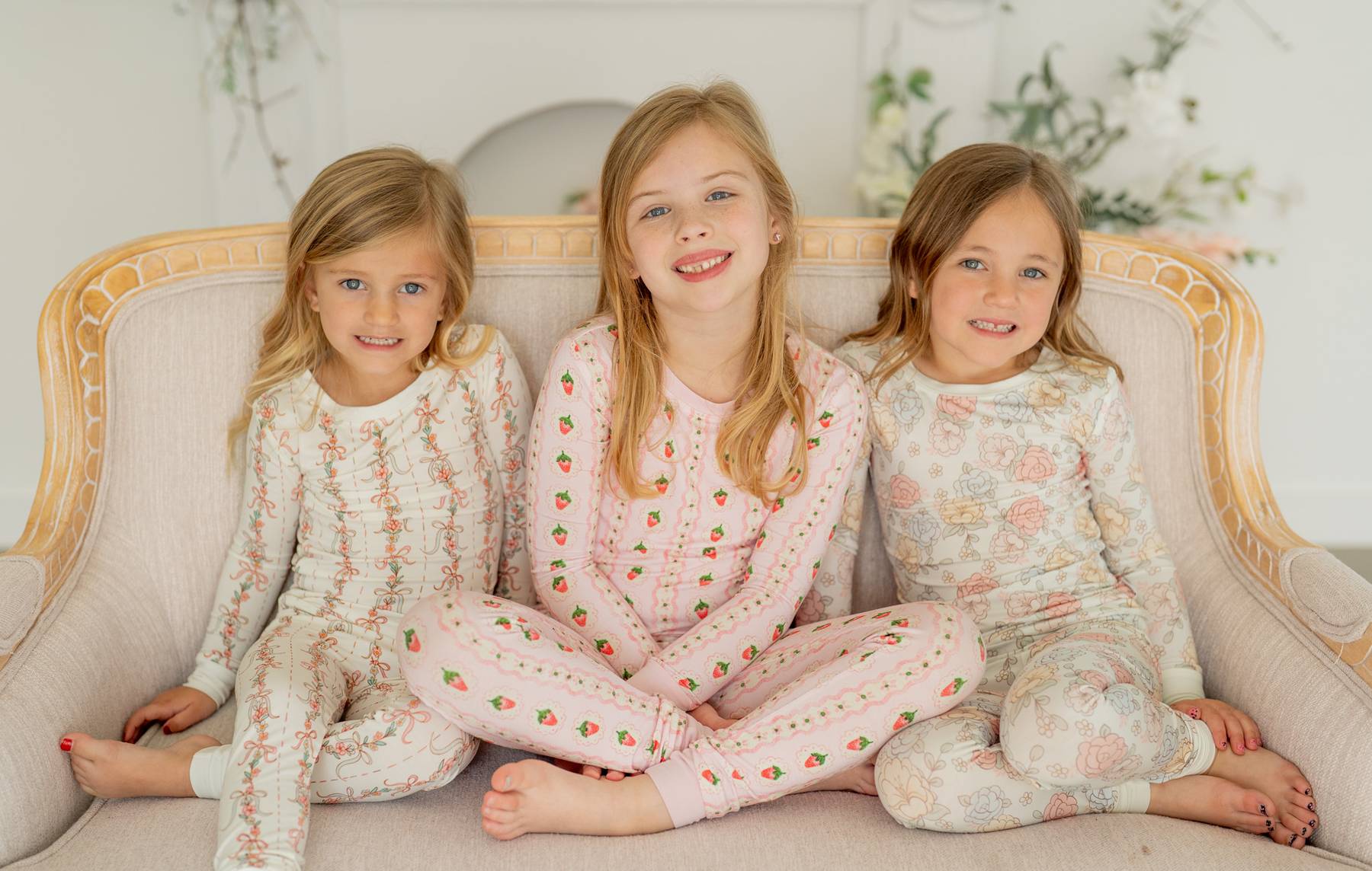 Spring Floral Garland | Two Piece Pajama Set