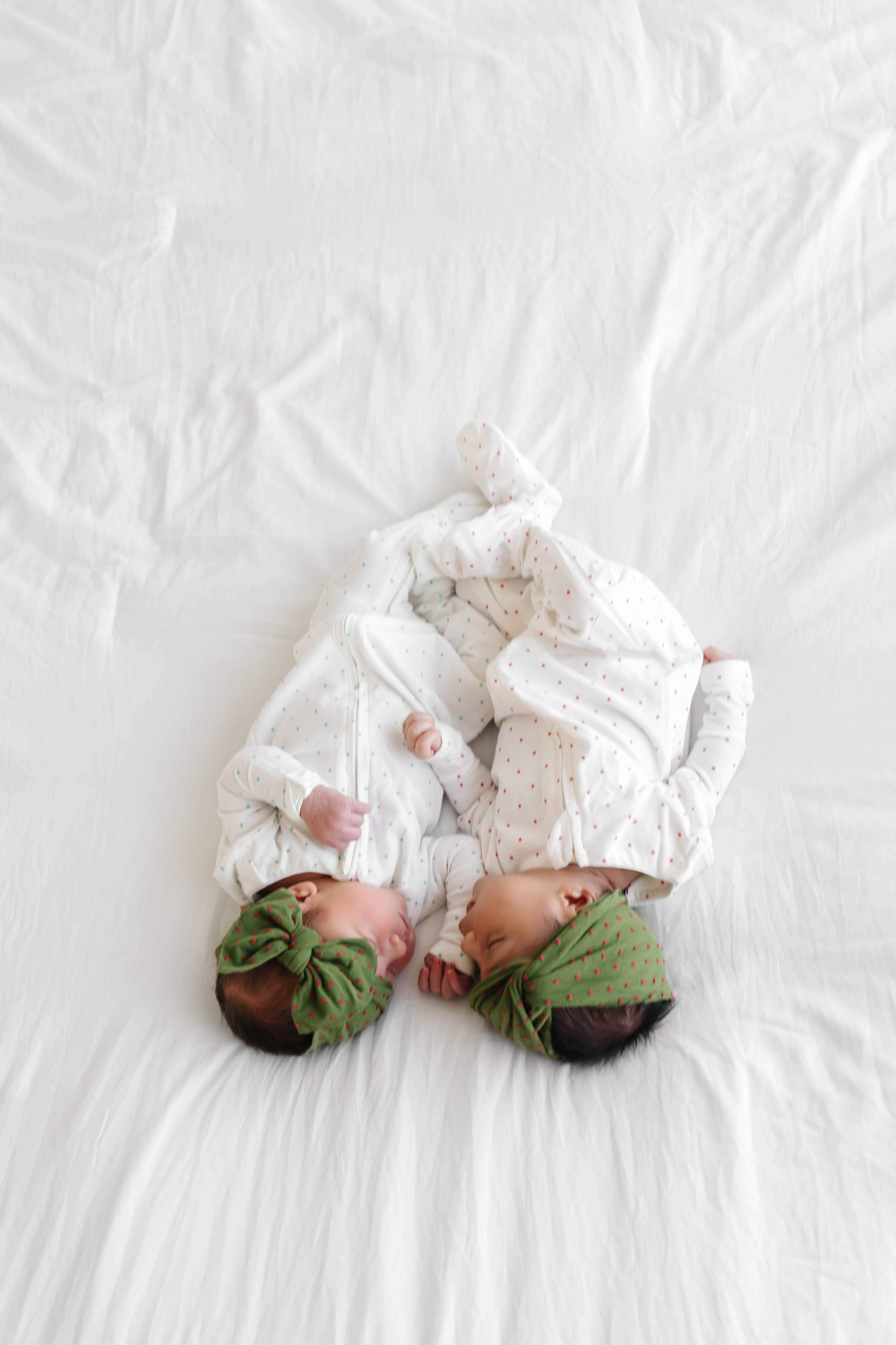 Patterned Shabby Knot: Hunter Green / Red Dot