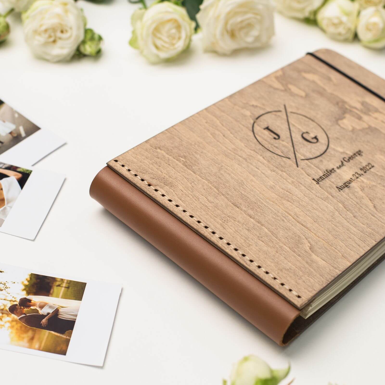Wooden Album With Leather - Circle (horizontal)