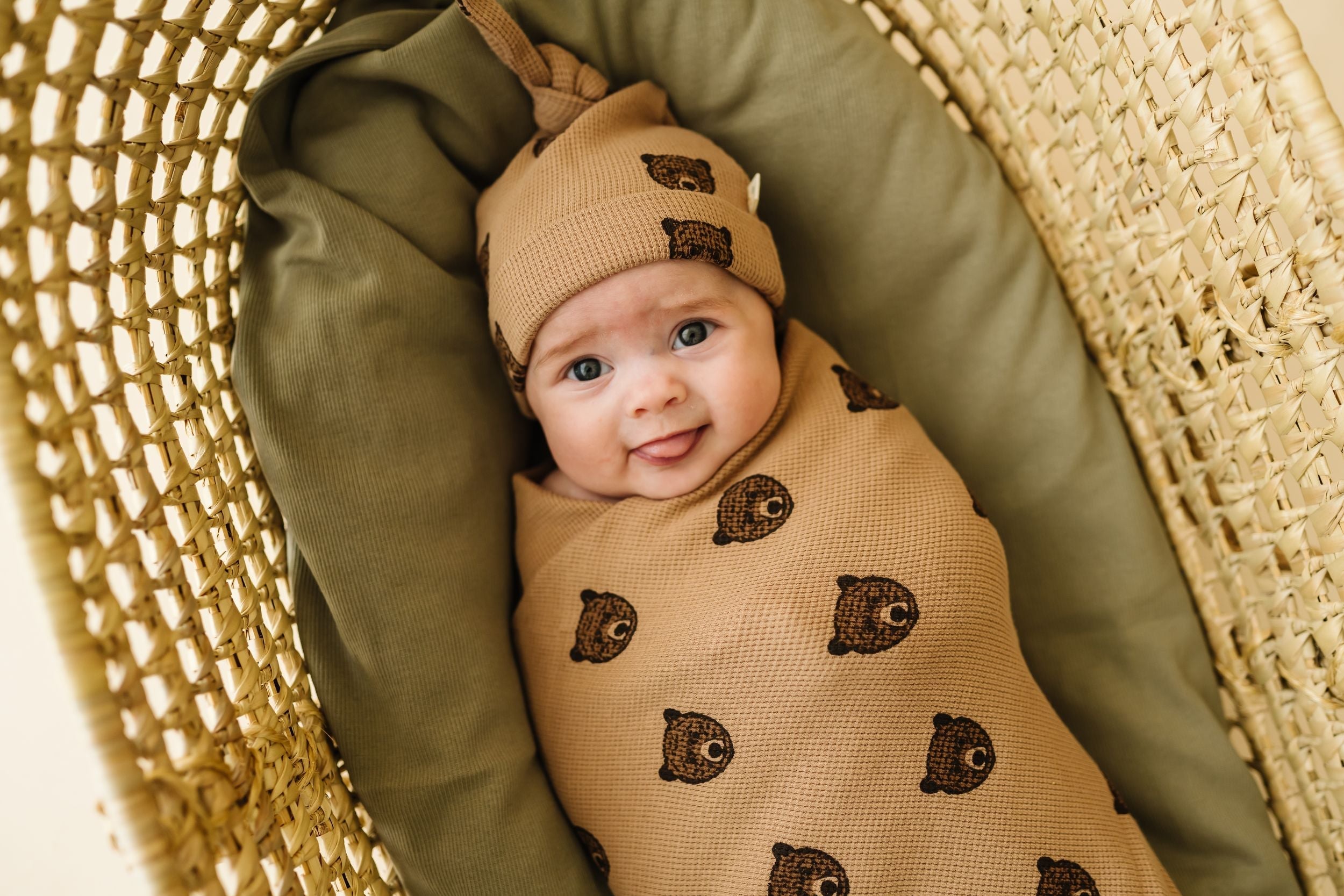 Organic Swaddle Blanket & Hat - Wild Bear