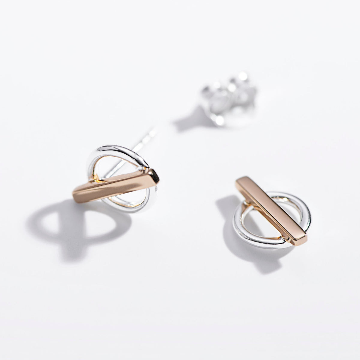 Duality Circle Bar Studs