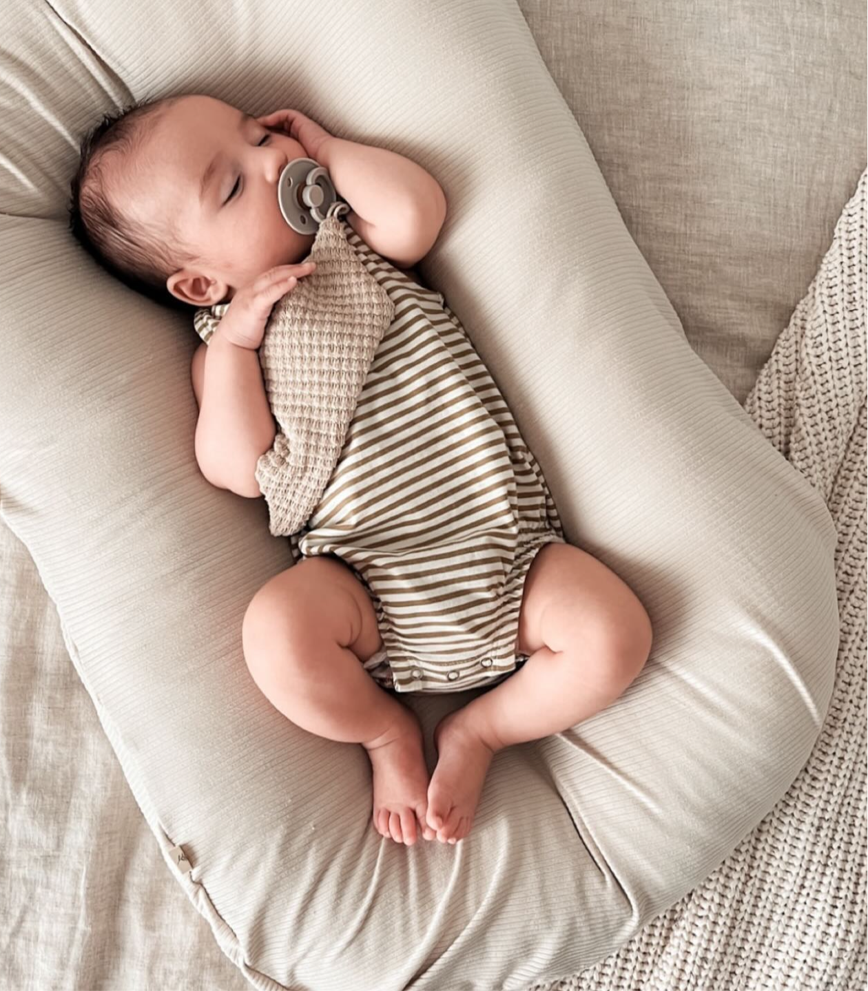 Oat Ribbed Baby Lounger Cover (Ships June 8)