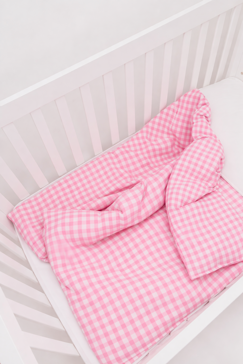 Rosey Gingham Crib Quilted Blanket (Ships June 8)