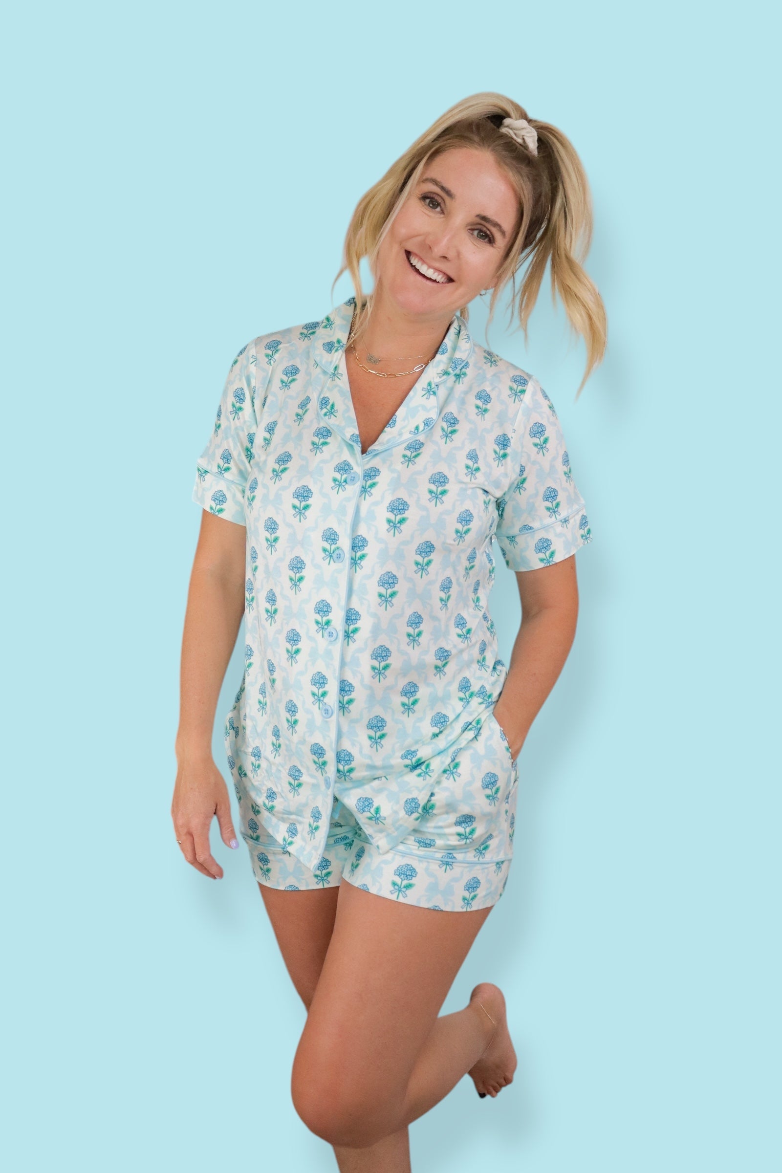 Blue Ribbon Blooms Women’s Dream Short Set