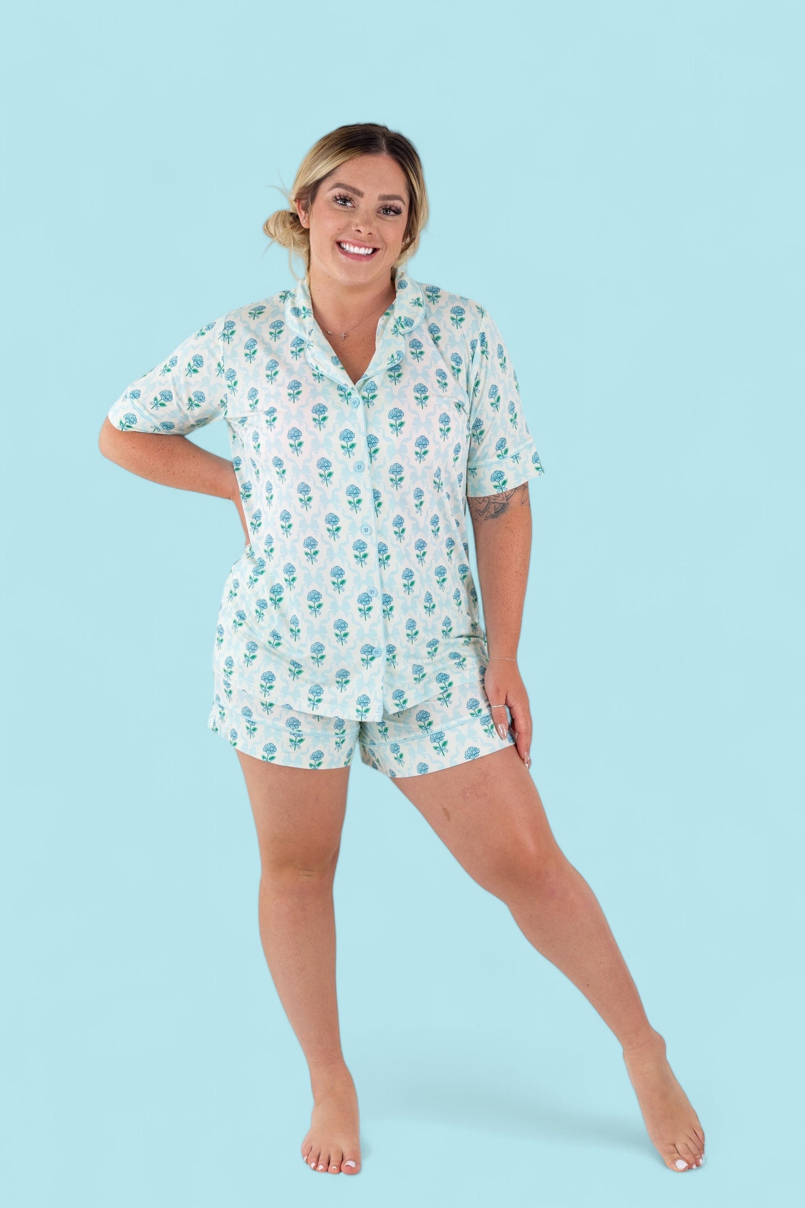 Blue Ribbon Blooms Women’s Dream Short Set