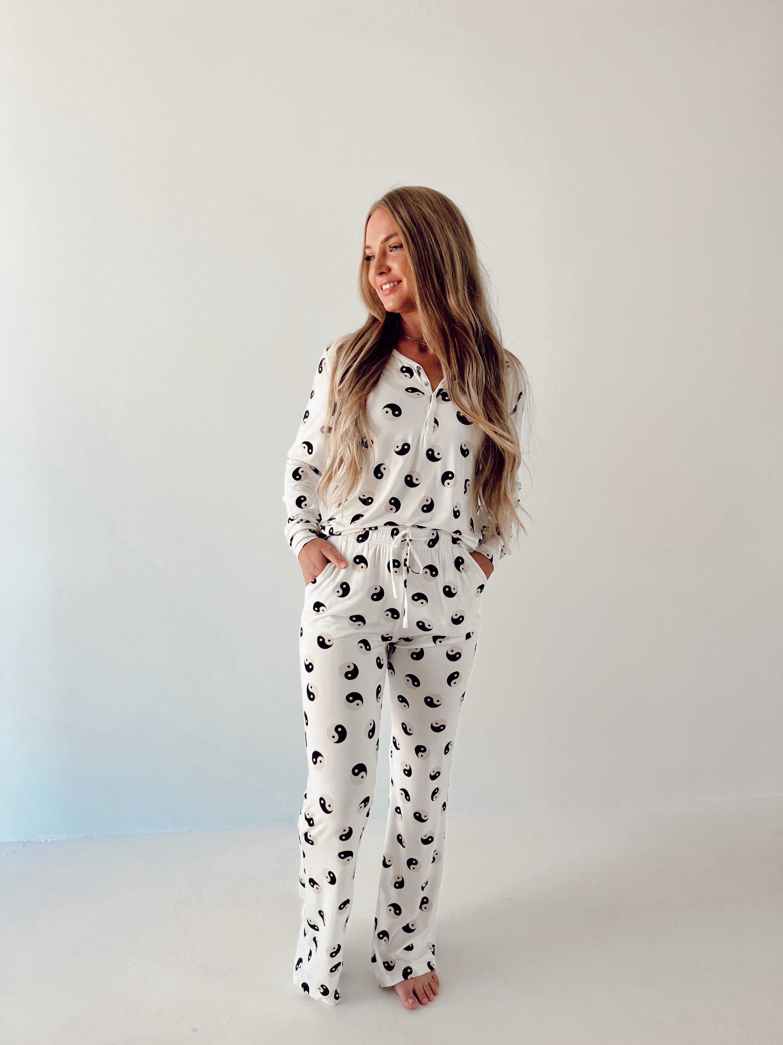 Women's Bamboo Pajama | Black & White Yin Yang