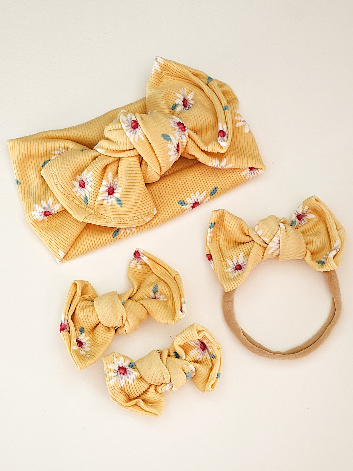 Yellow Daisy Ribbed Bow