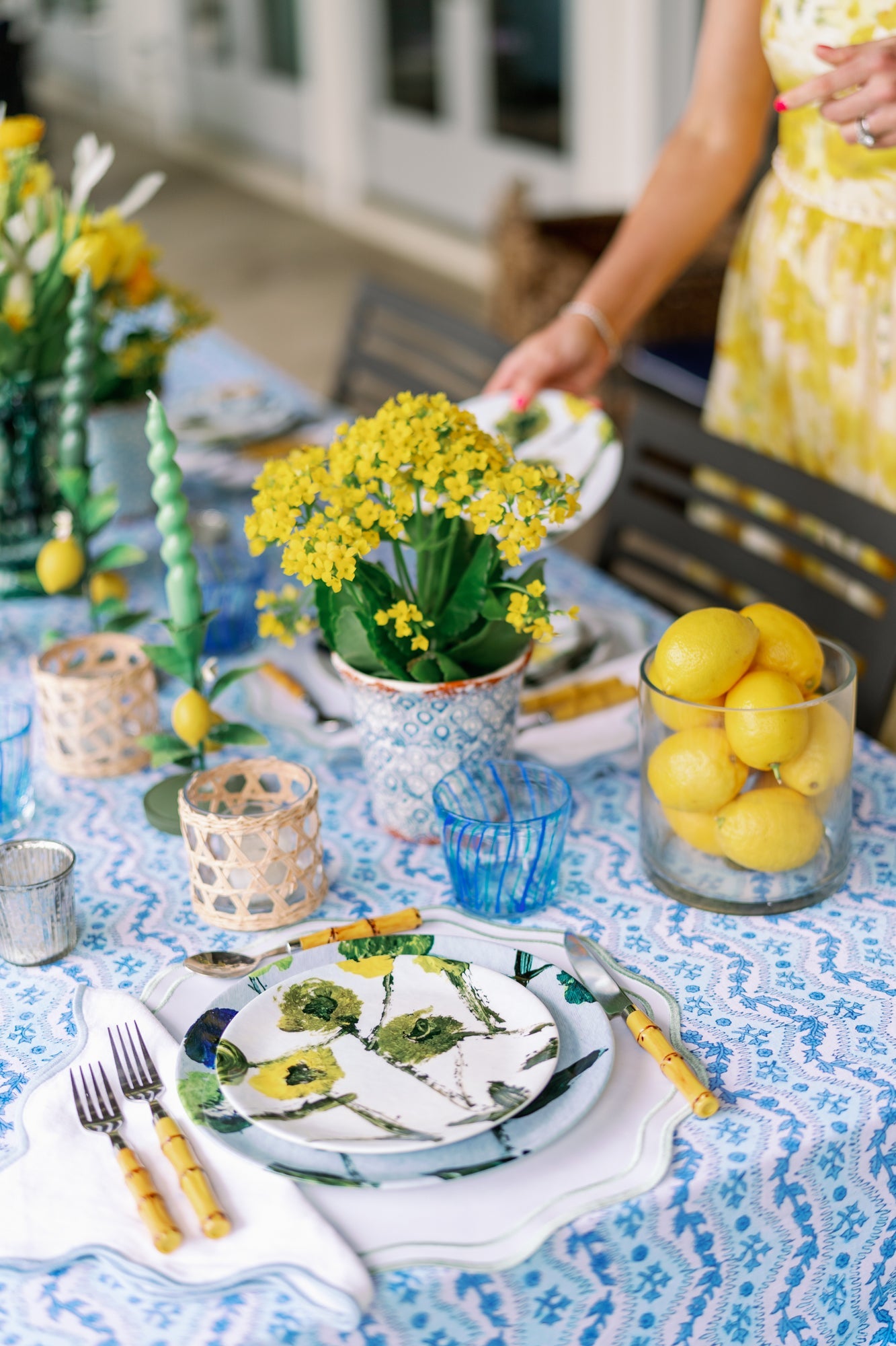 Set Of Lemon Posey China Plates (set Of 2, 4 Or 8)