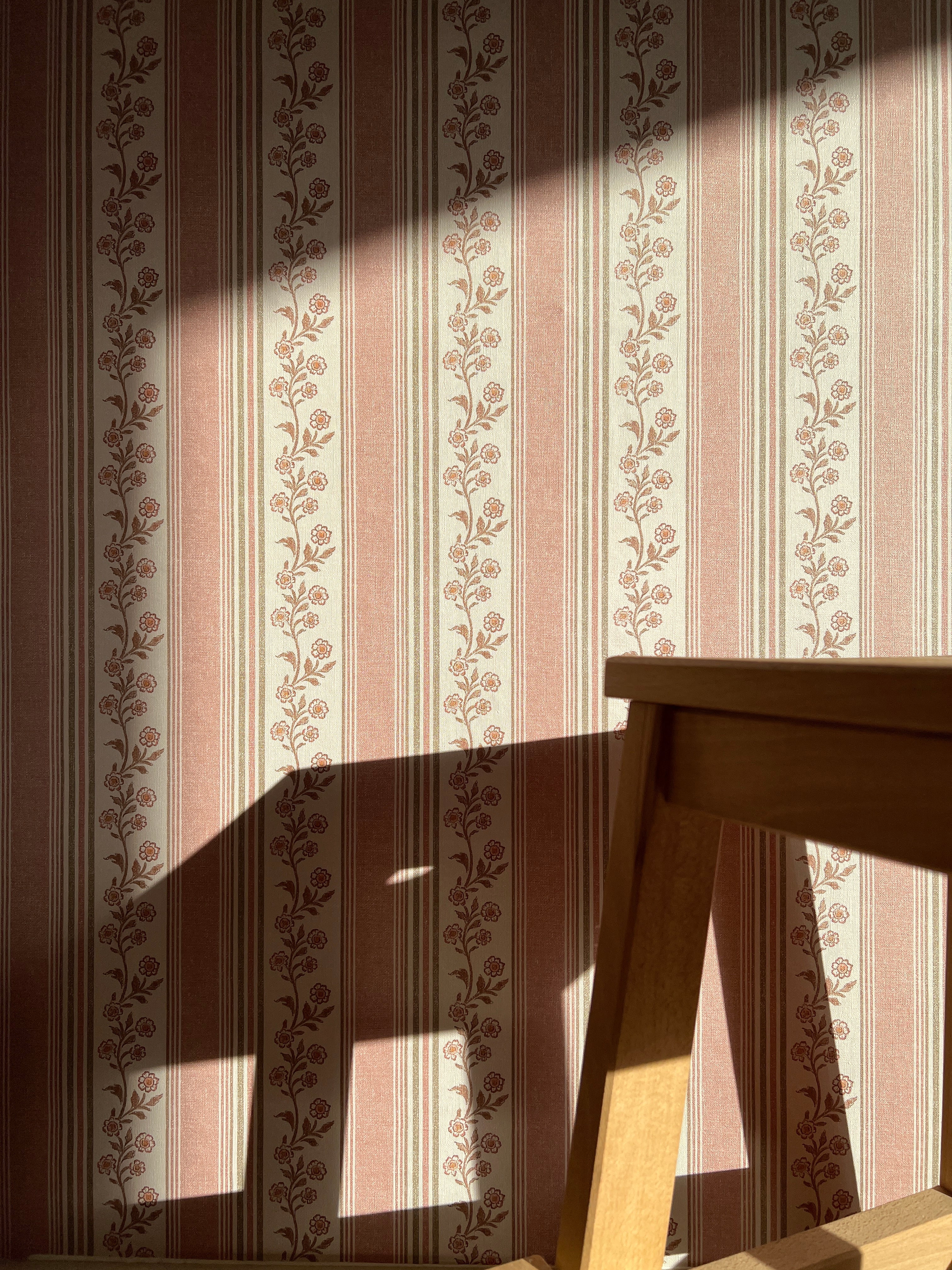 Auggie Wallpaper By Bloomery Decor