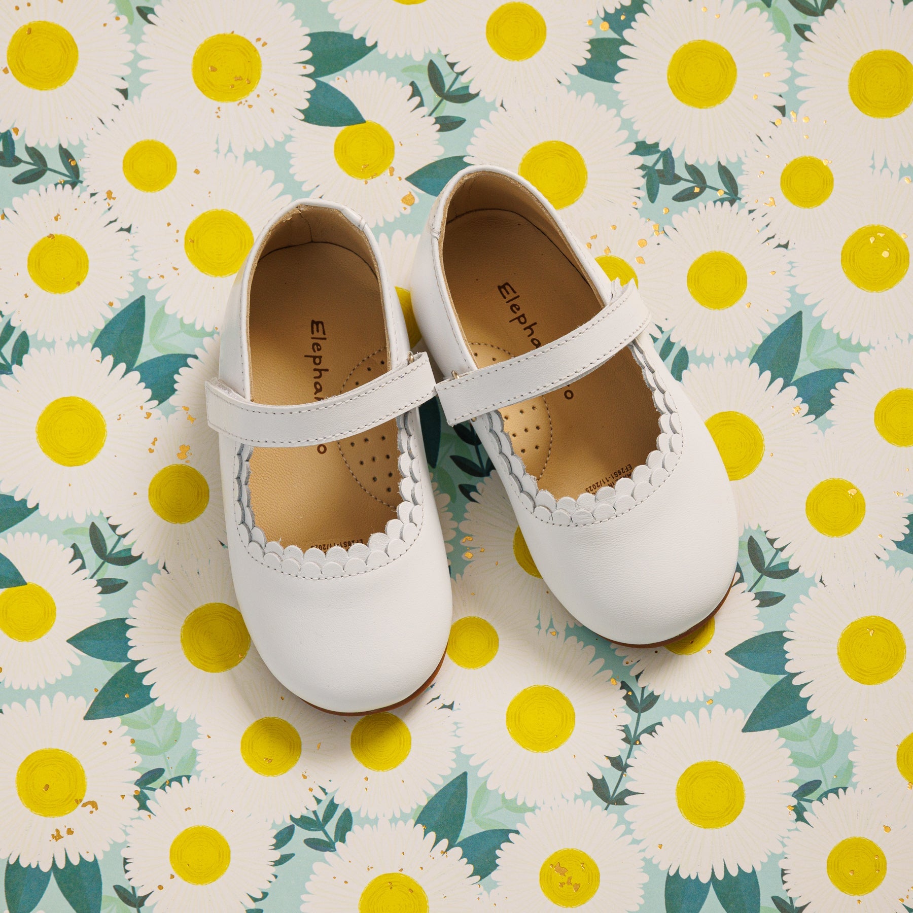 Aria Flat Toddler White