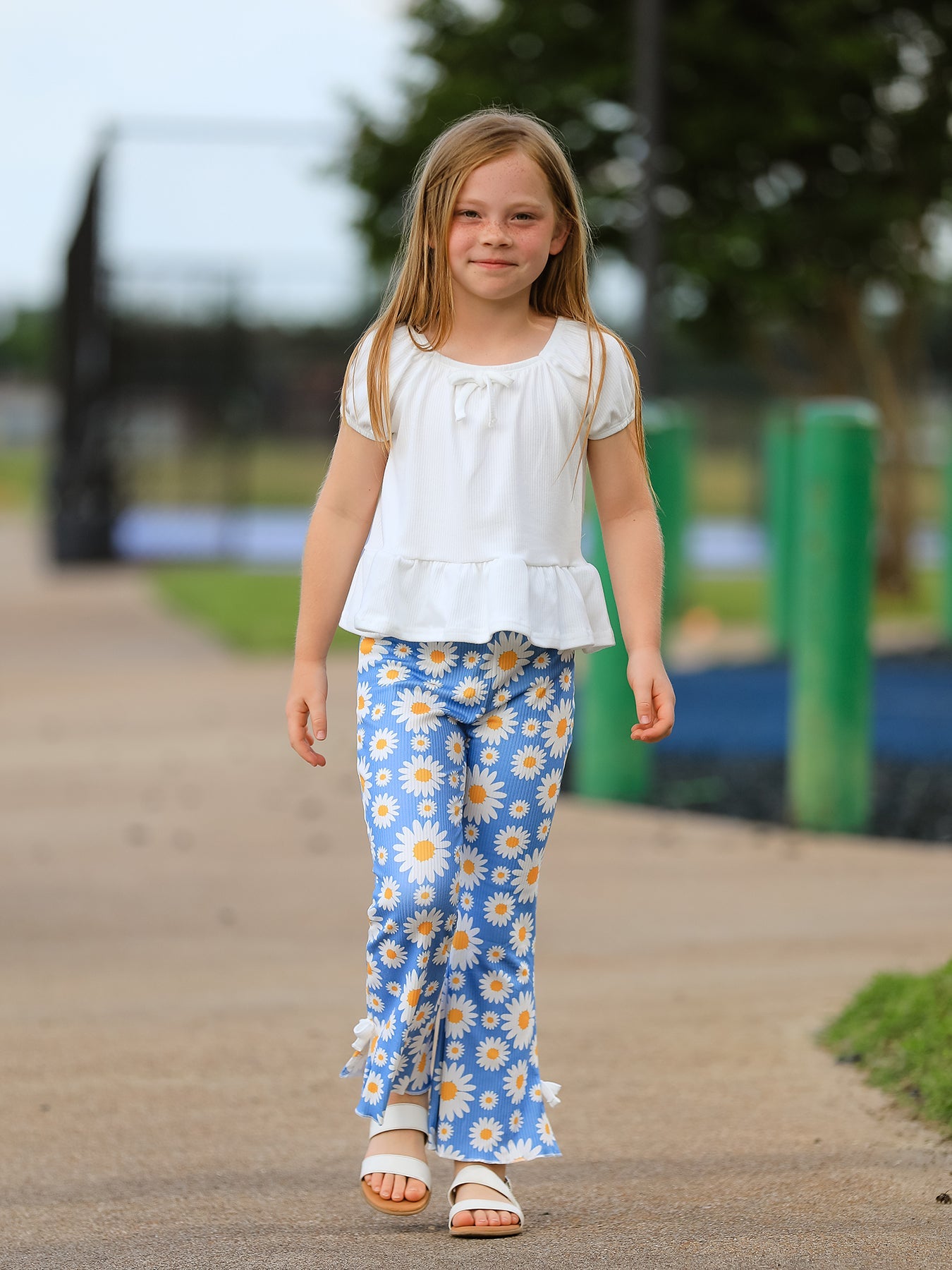 White Top And Daisy-print Flared Pants Girl's Outfit