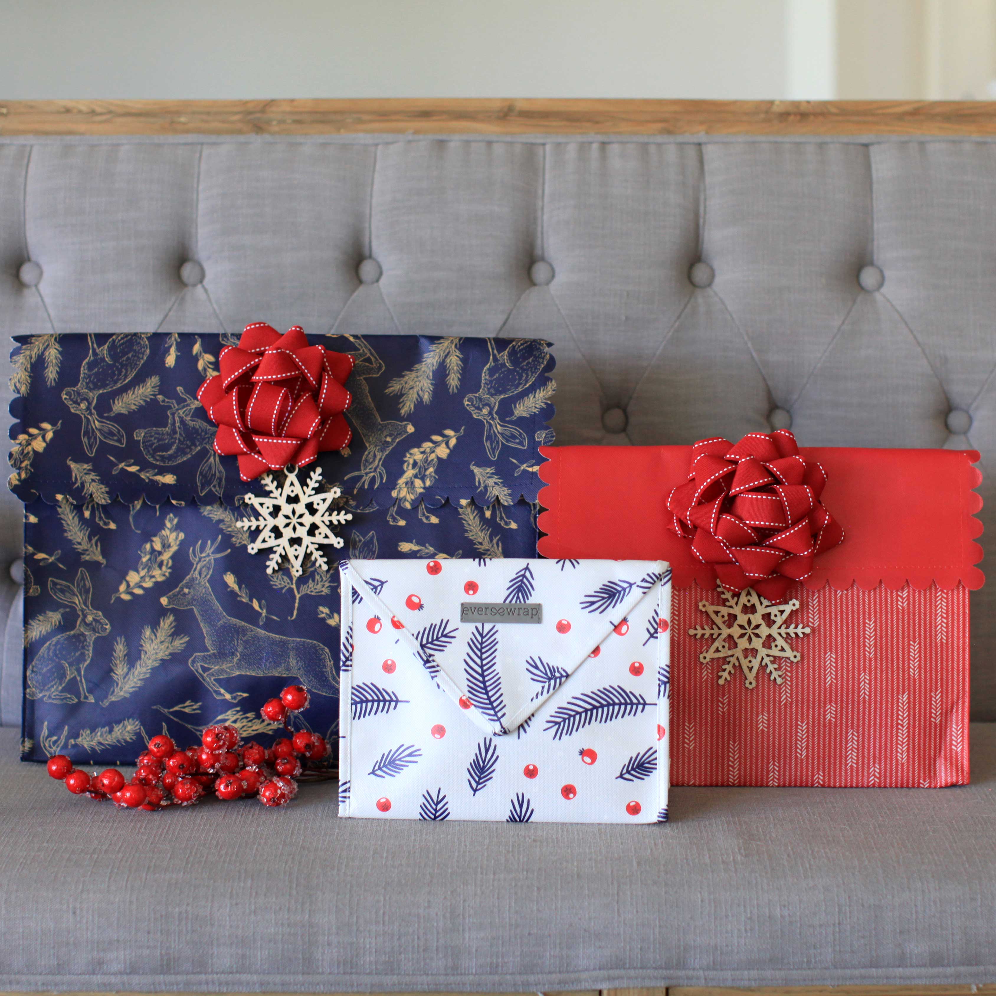 Charm: Snowflake (reusable Gift Wrap Bags – Sustainable, Foldable, Eco-friendly)