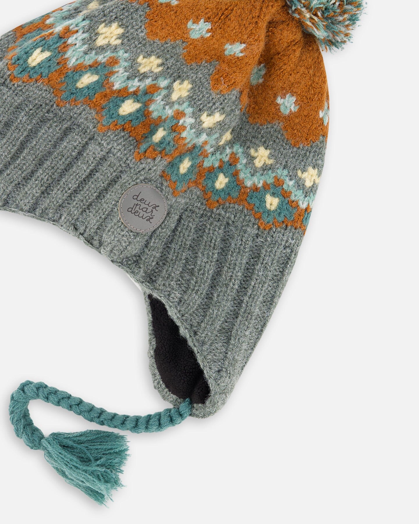 Peruvian Patterned Knit Hat In Grey