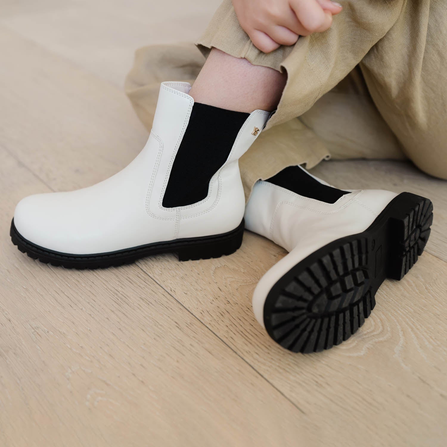 Miss Chelsea Boot In Bone - Kids