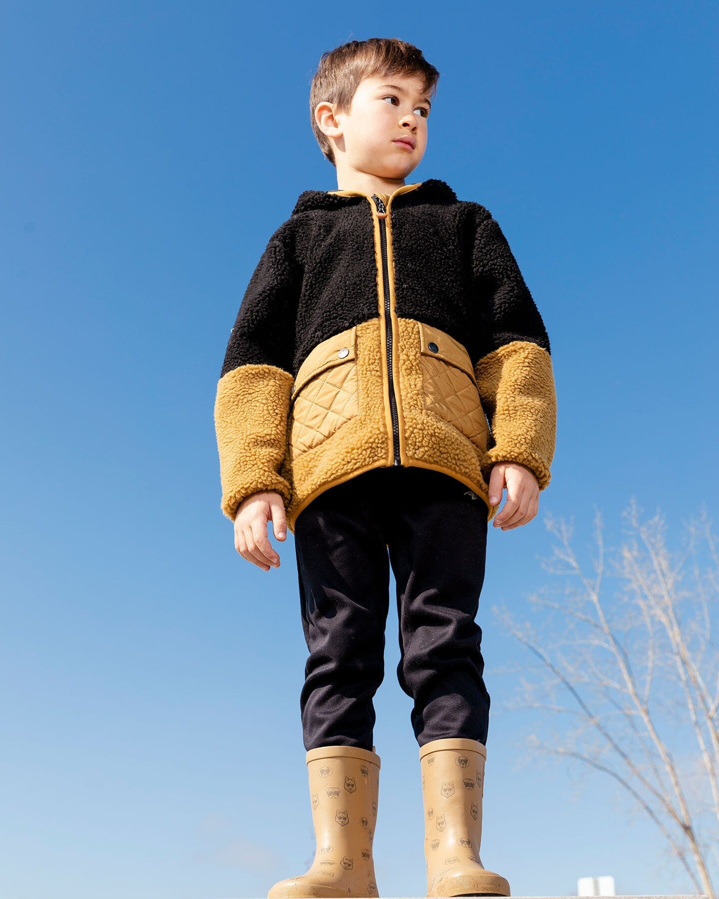 Sherpa Vest Black And Caramel