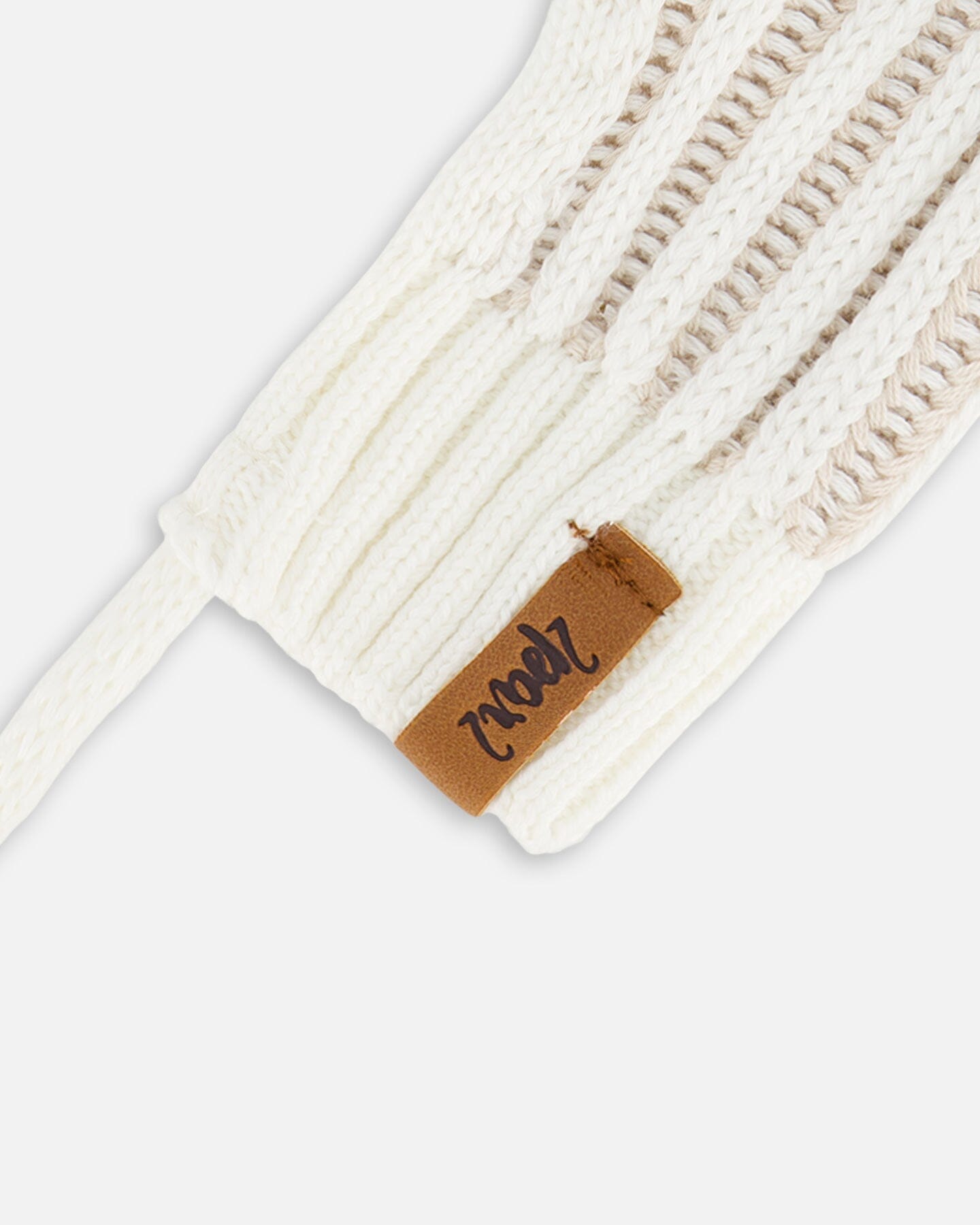 Knit Mittens With Cord Off White