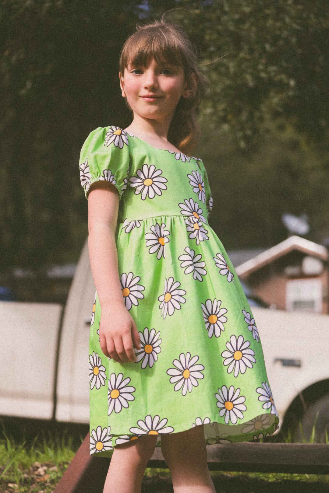 Green Daisy Girls Dress For Spring And Summer